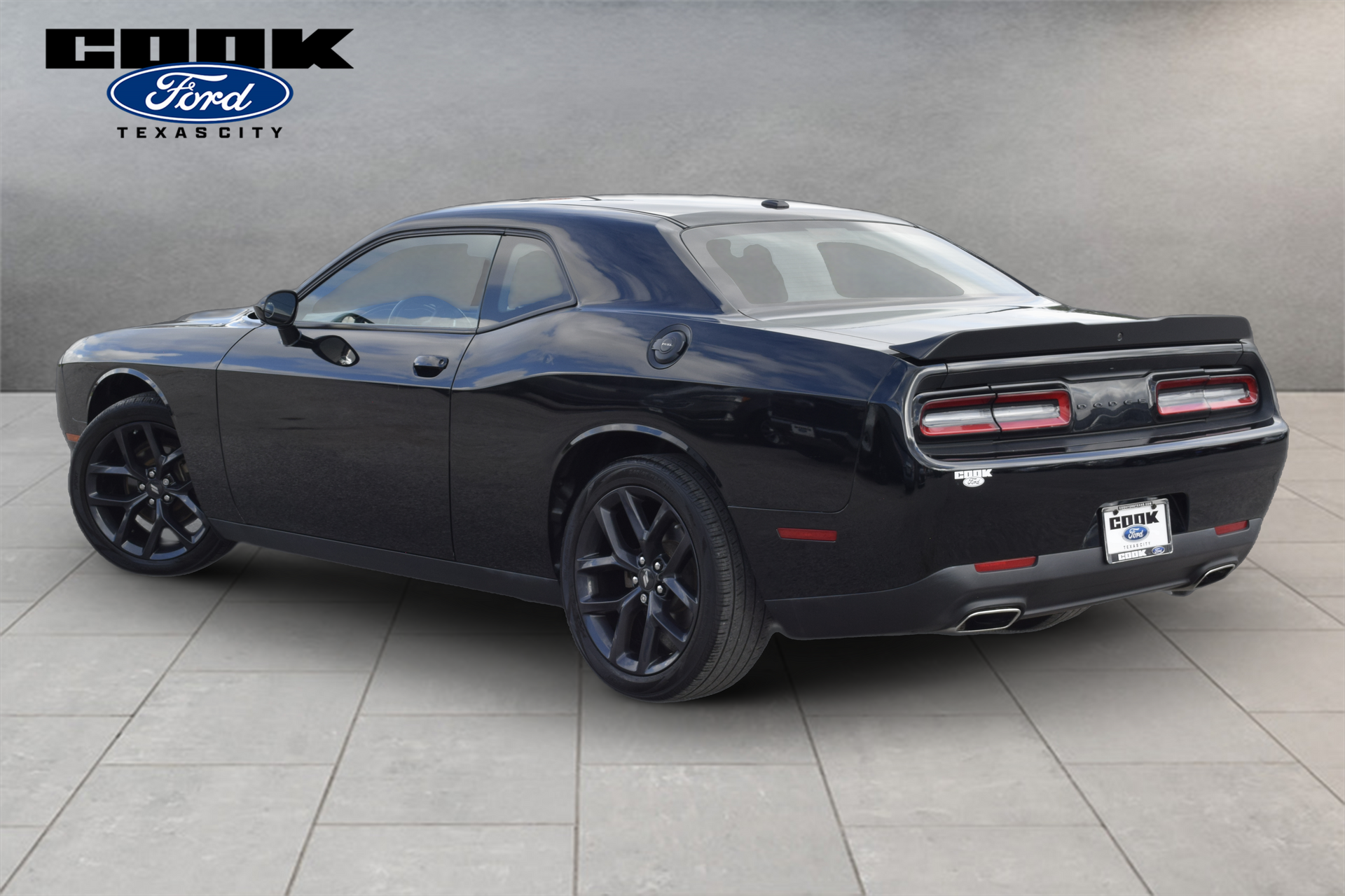 2022 Dodge Challenger SXT - 2