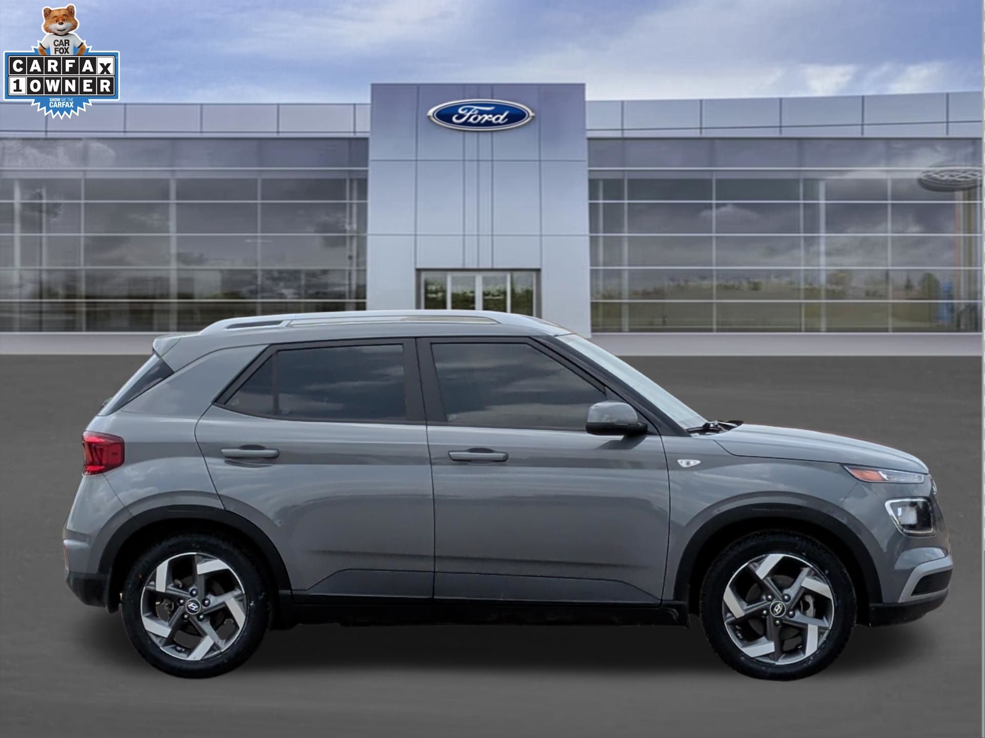 2023 Hyundai Venue SEL - 6