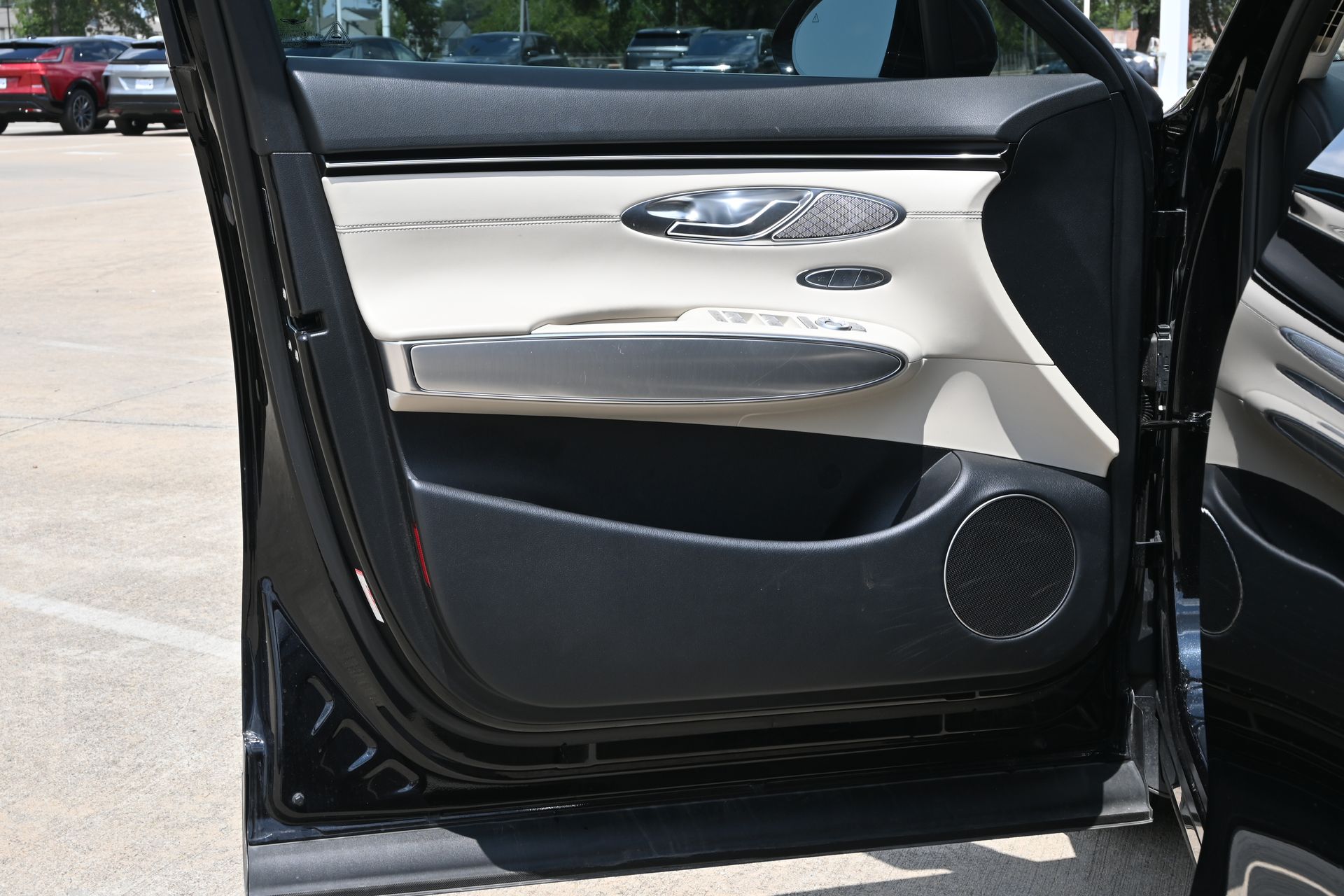 2024 Genesis GV70 2.5T Black at AutoSavvy Houston Southwest