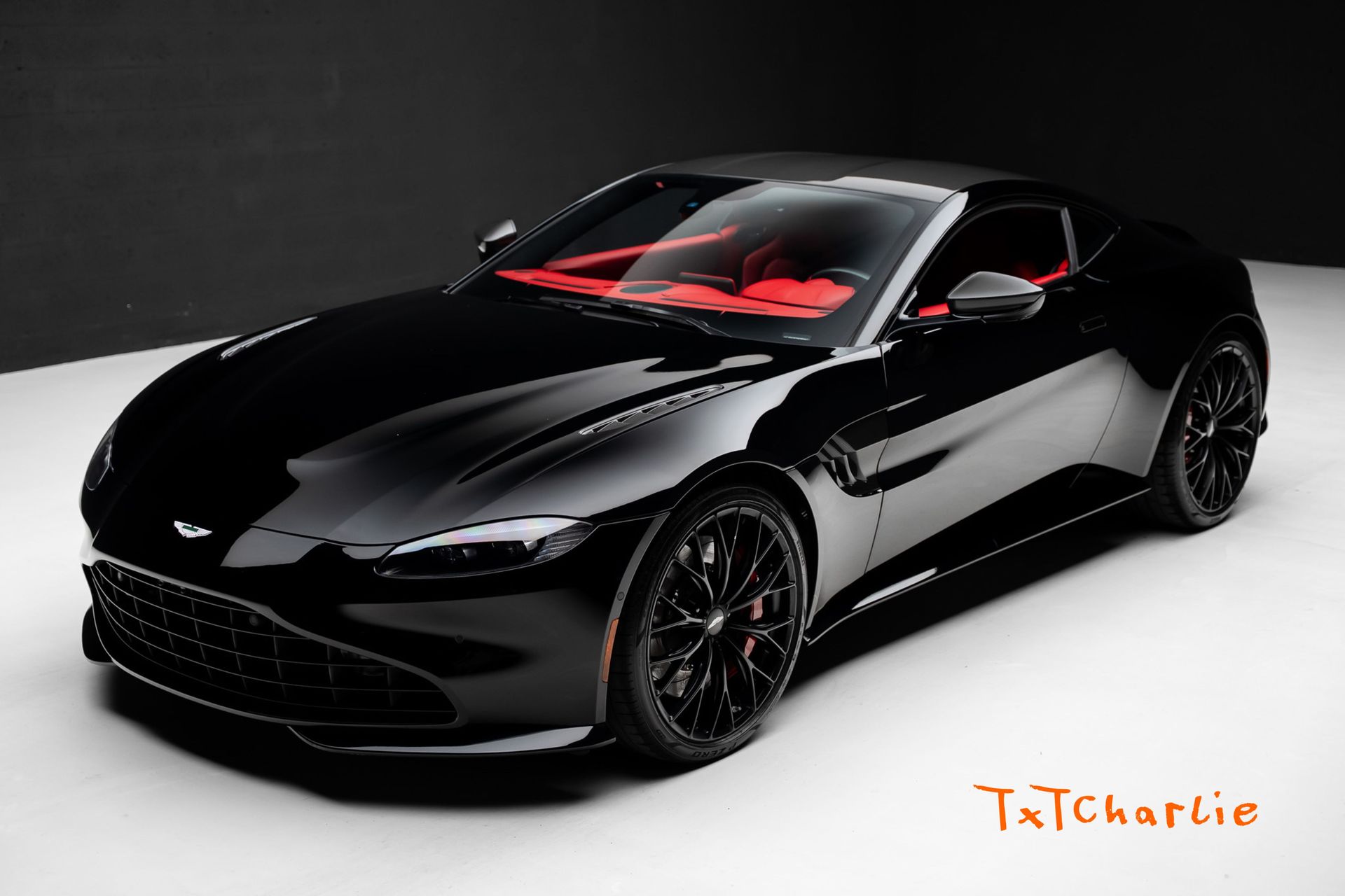 Black 2022 Aston Martin Vantage   8-Speed Automatic