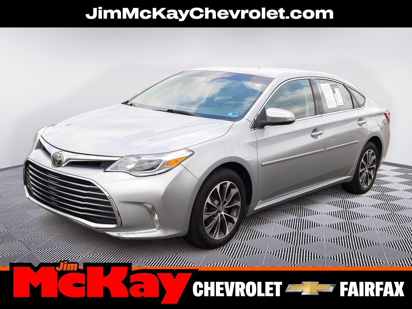 Celestial Silver Metallic 2018 Toyota Avalon Sedan Front-Wheel Drive 6-Speed Automatic