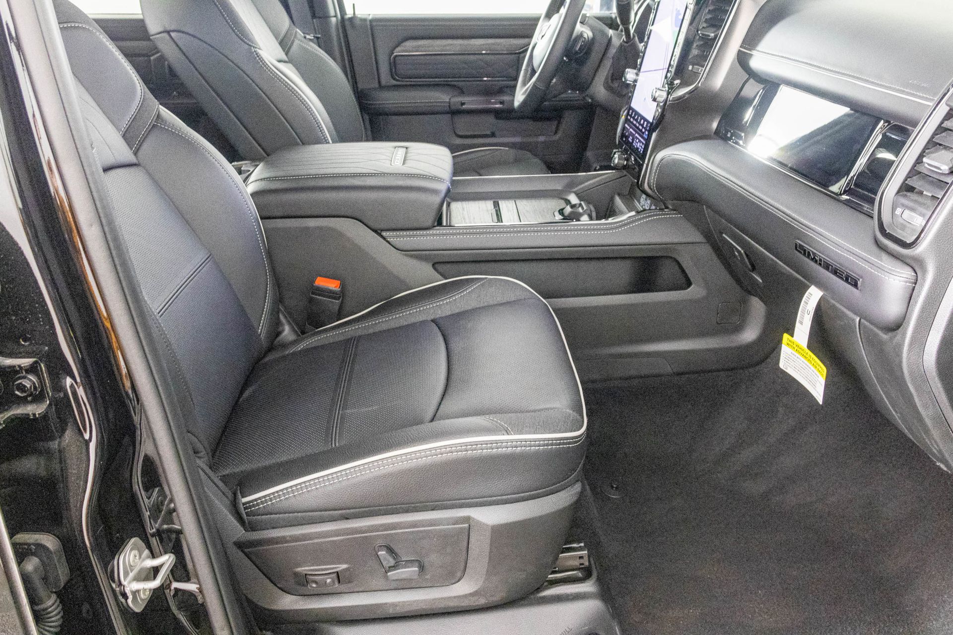 2026 RAM 3500 - Image 36