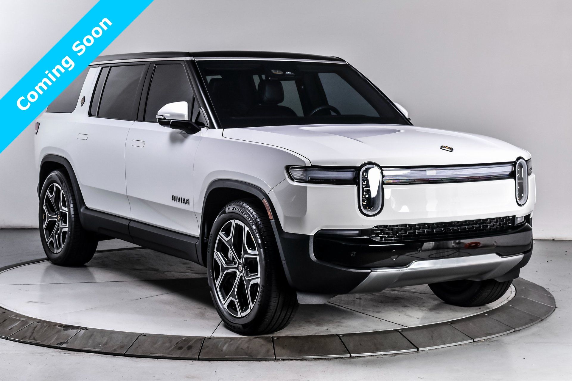2025 Rivian R1S Adventure Dual Motor AWD