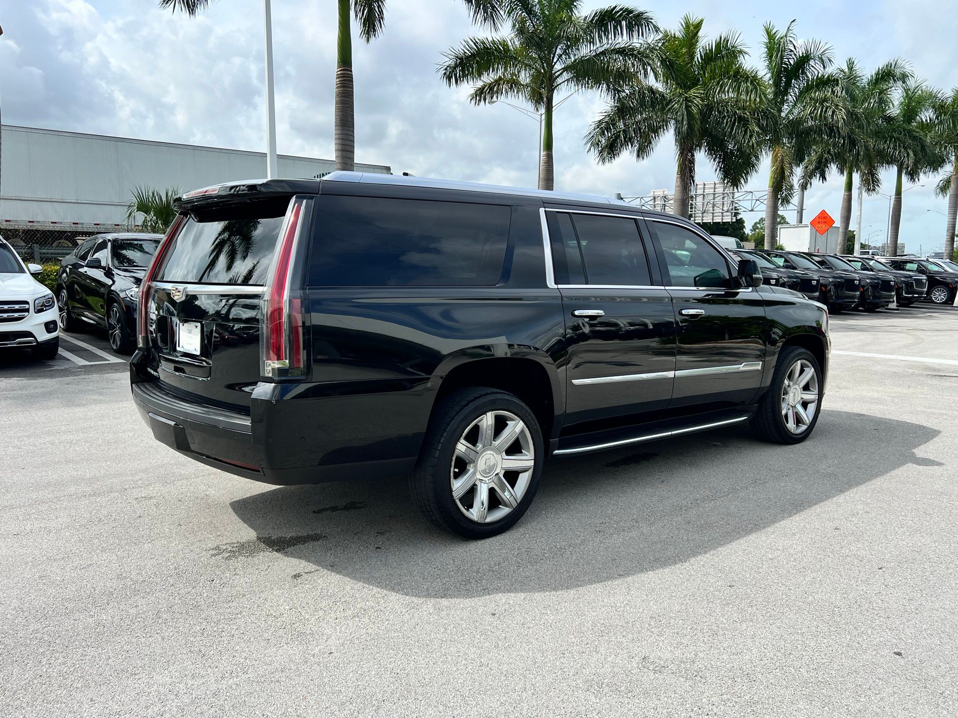 2017 Cadillac Escalade ESV Luxury 26