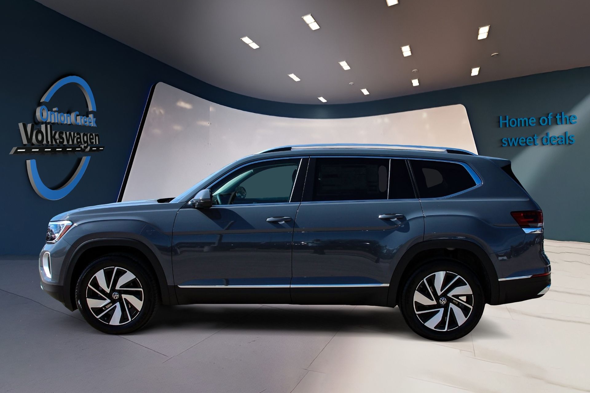 View vehicle photo 7