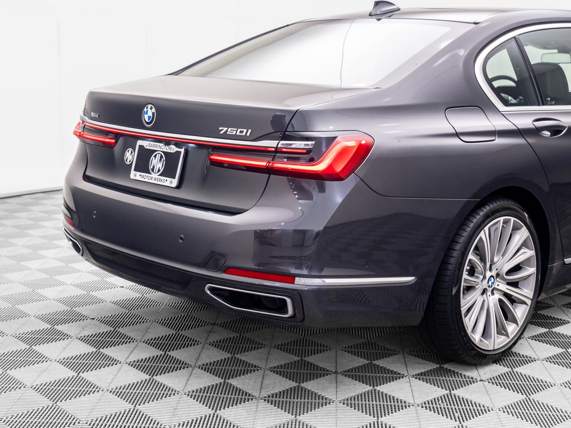 2022 BMW 7-Series 750i xDrive photo