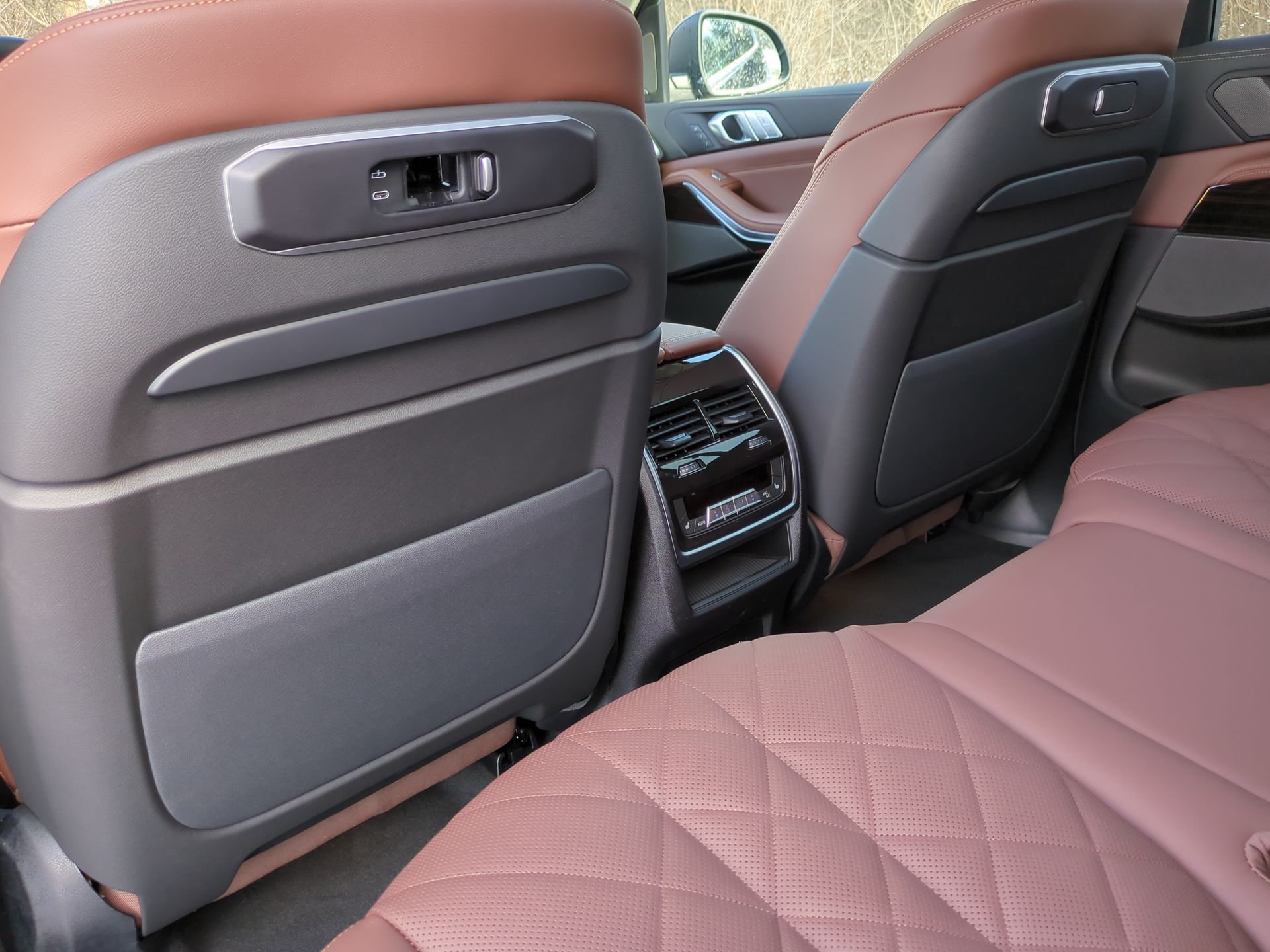new 2026 BMW X7 car, priced at $97,440