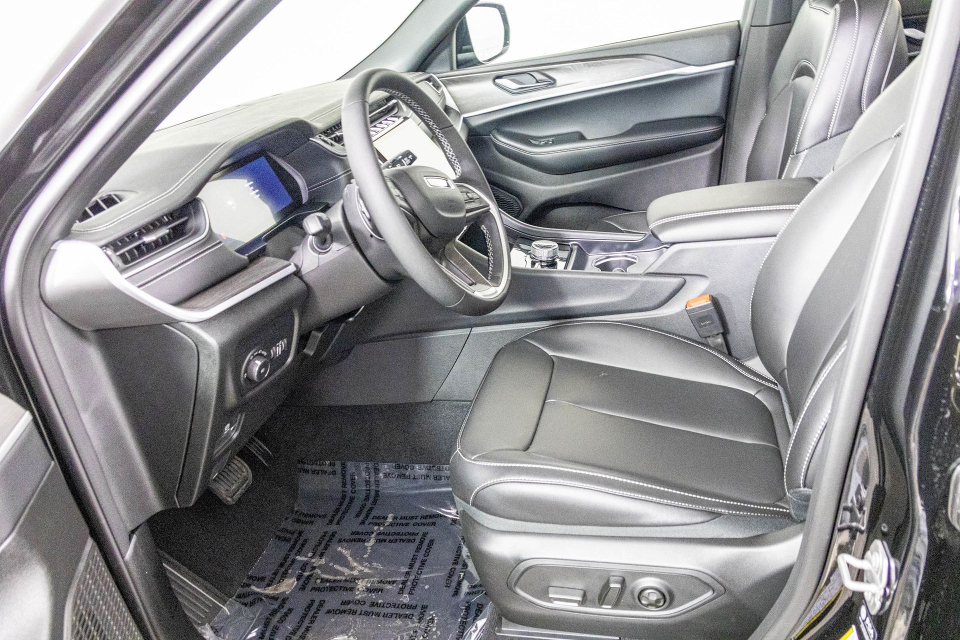 2025 JEEP GRAND CHEROKEE - Image 16