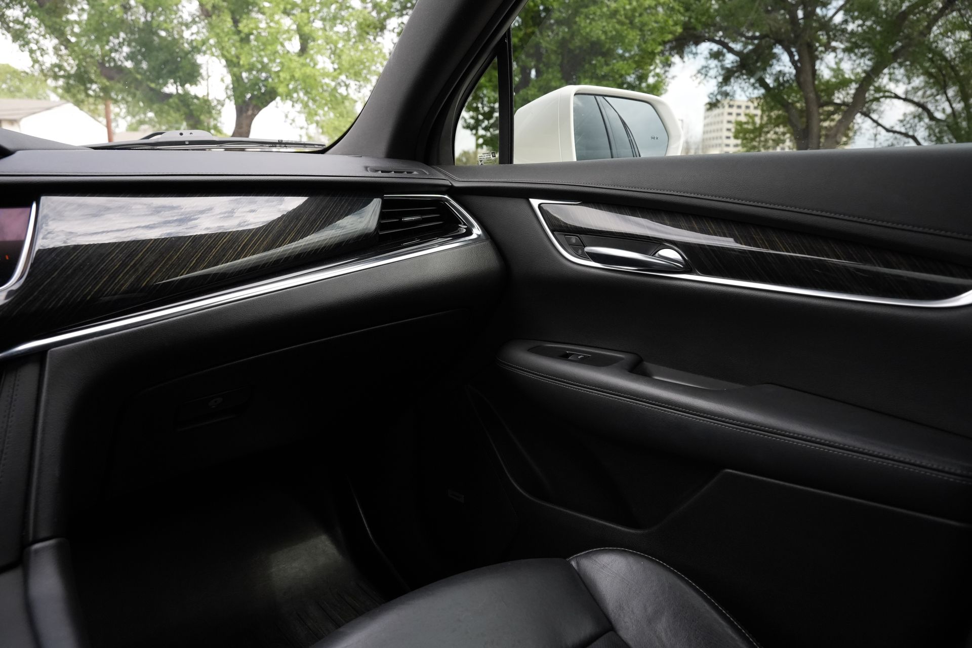 2020 Cadillac XT6 Premium Luxury White at DeMontrond Gulf Freeway