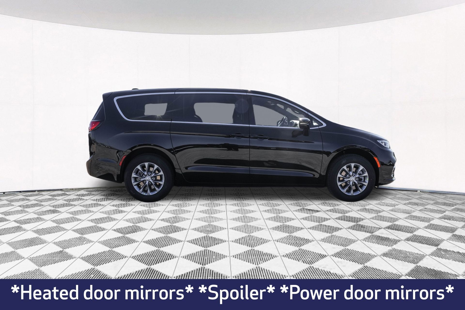 2026 CHRYSLER PACIFICA - Image 8