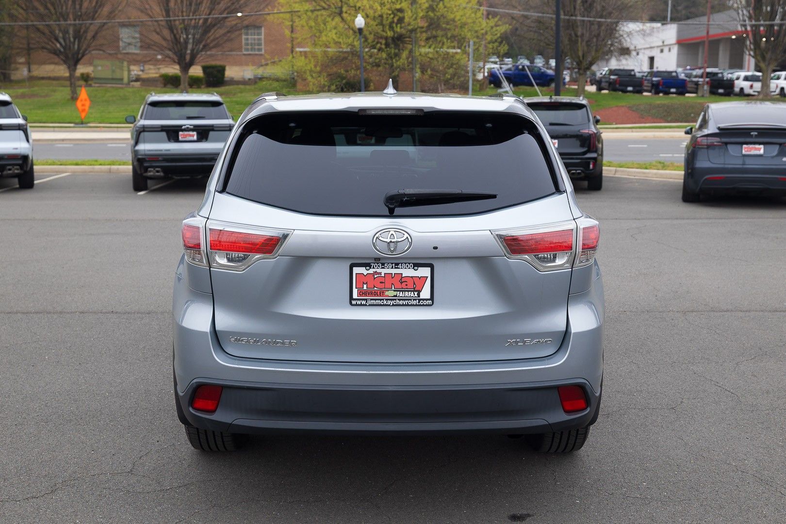 View vehicle photo 6