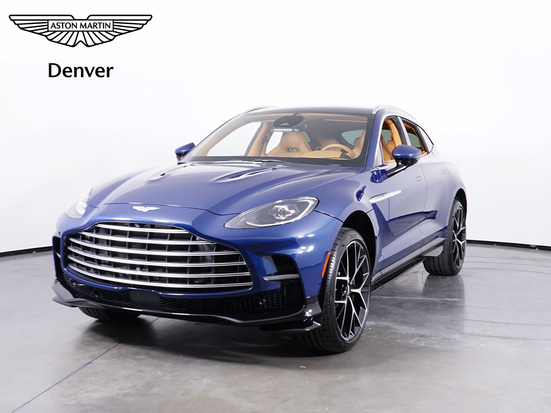 2026 Aston Martin DBX 707's photo