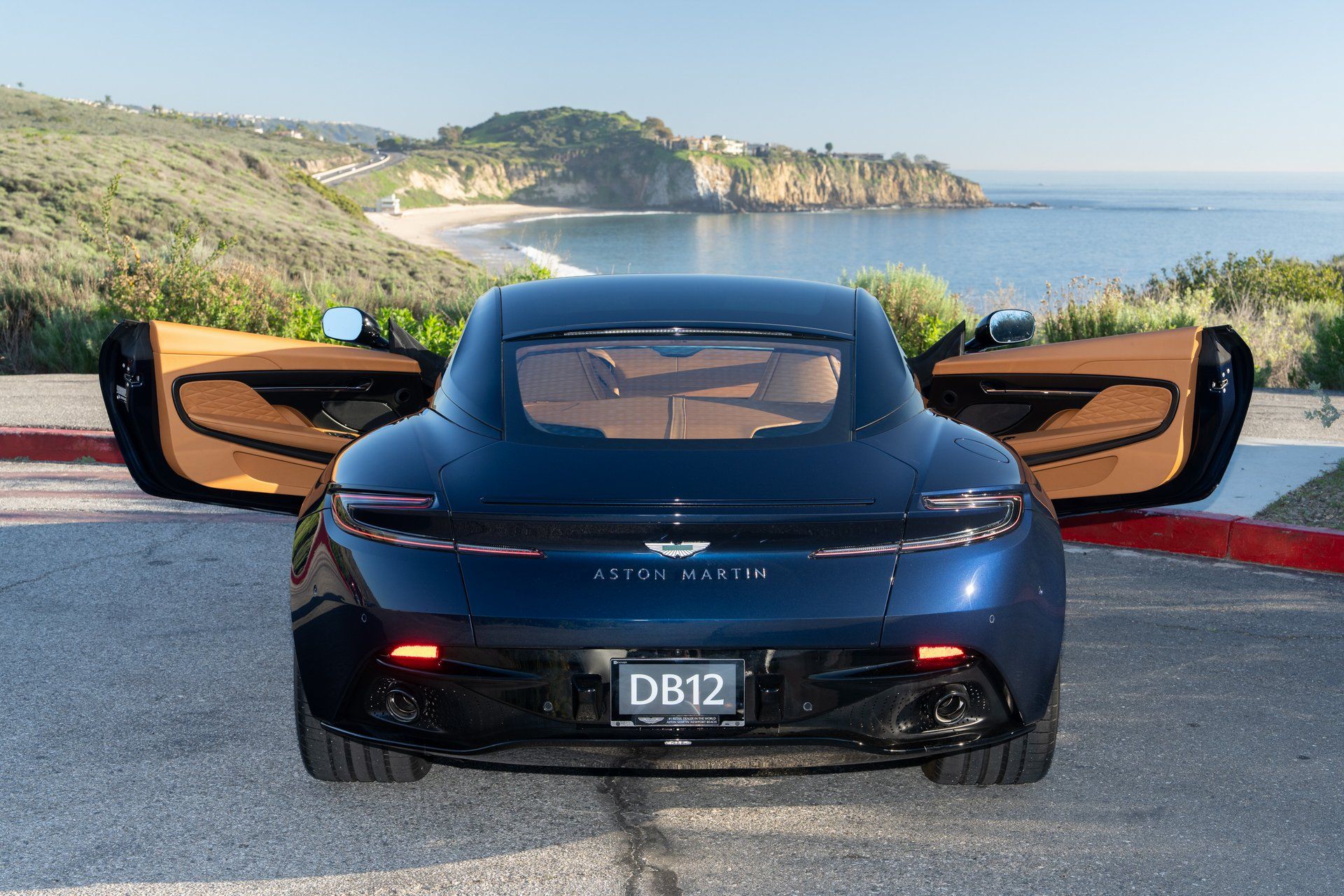 2026 Aston Martin DB12 Base - Photo 7
