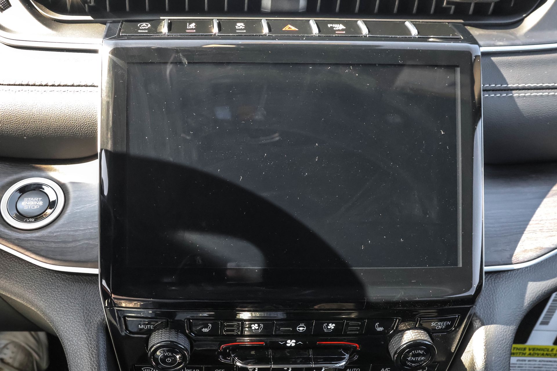 2025 JEEP GRAND CHEROKEE - Image 18