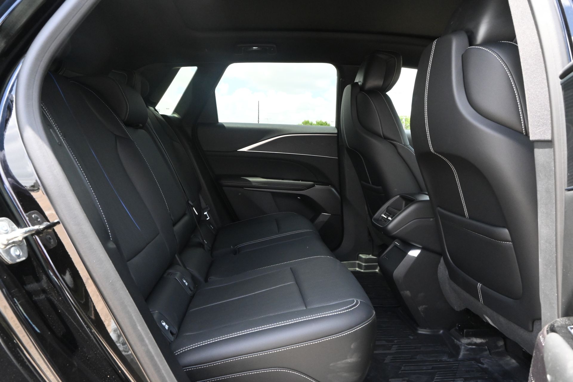 2025 Cadillac LYRIQ Luxury Black at Ultimate Motorsports