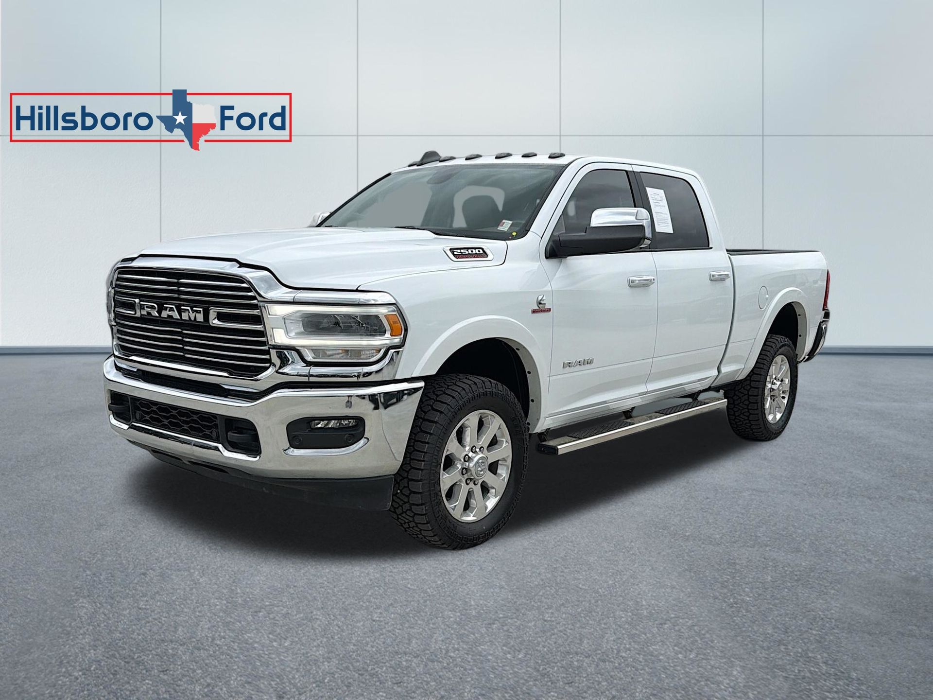 Bright White Clearcoat 2022 RAM 2500 Laramie Crew Cab 4WD Pickup Truck Four-Wheel Drive 6-Speed Automatic