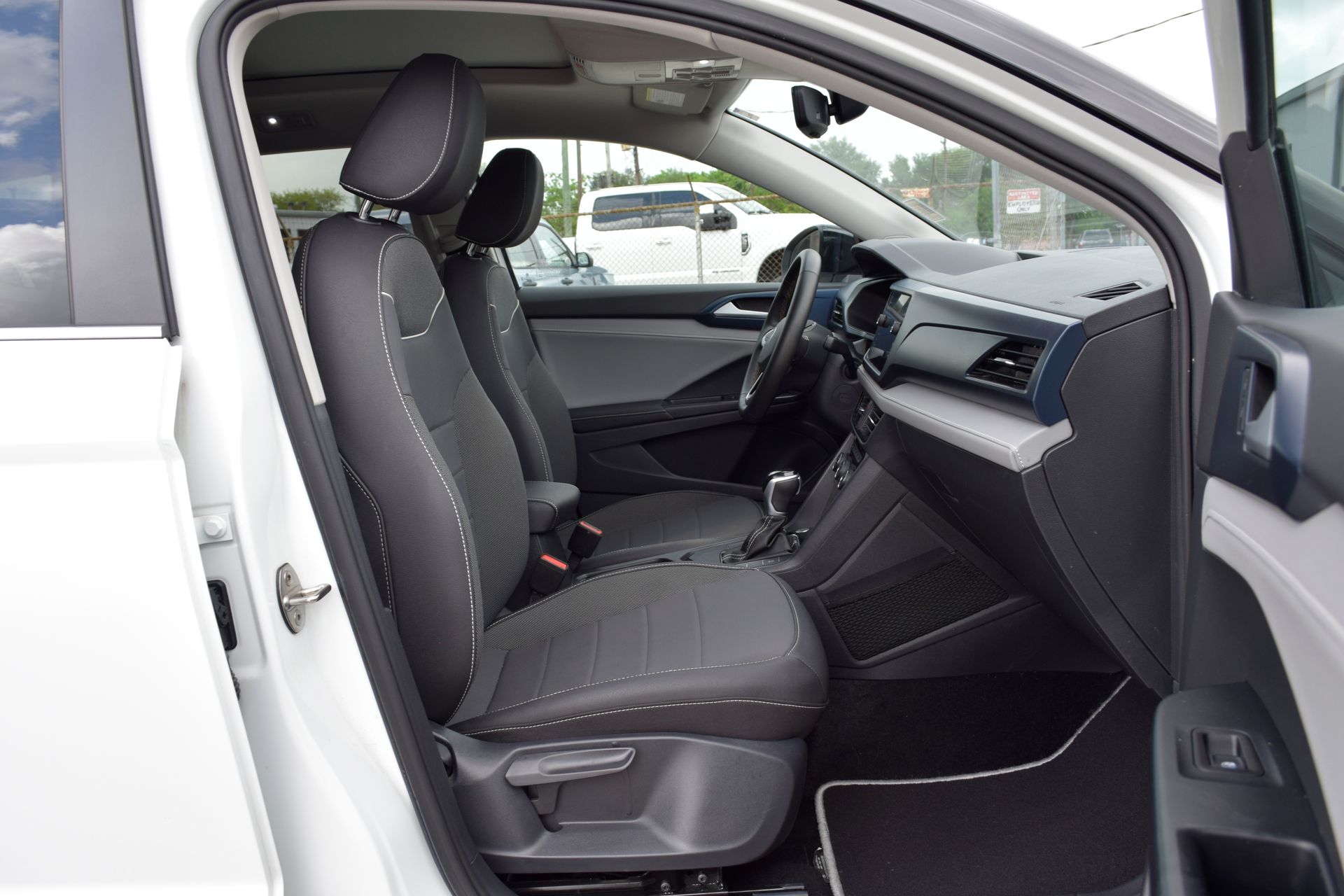 2024 Volkswagen Taos 1.5T SE White at Texan Dodge Chrysler Jeep Ram