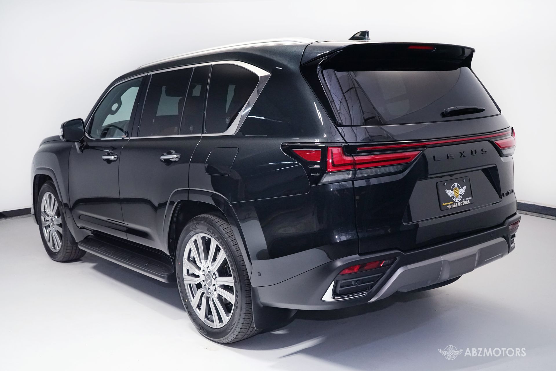 View vehicle photo 6