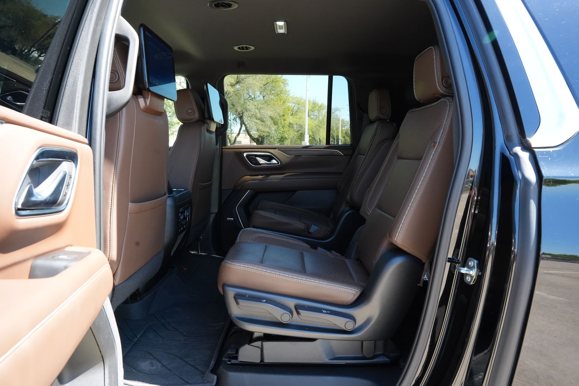 2023 Chevrolet Suburban High Country Black at Bayway Cadillac of The Woodlands
