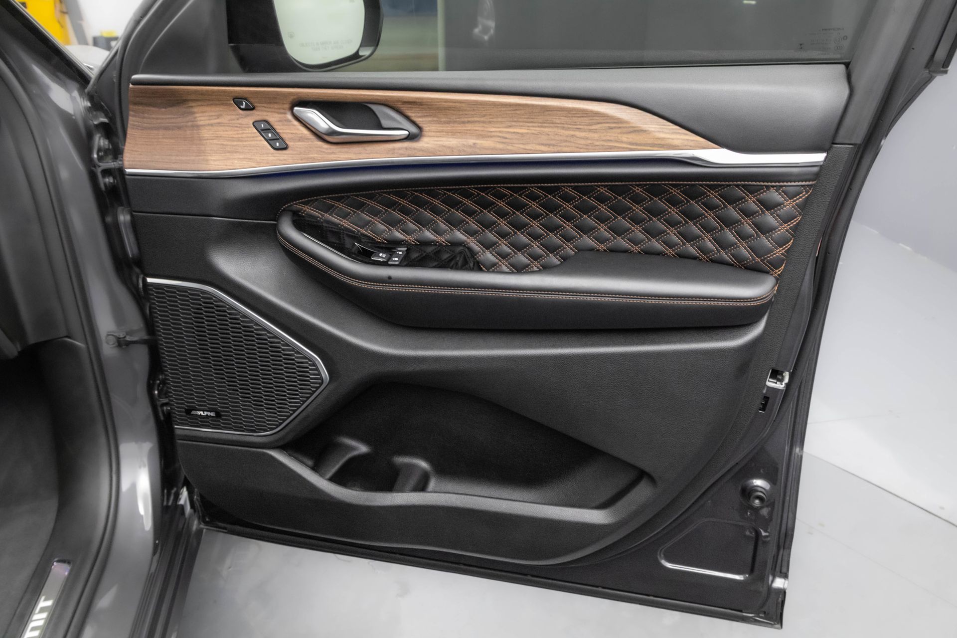 2022 JEEP GRAND CHEROKEE L - Image 42