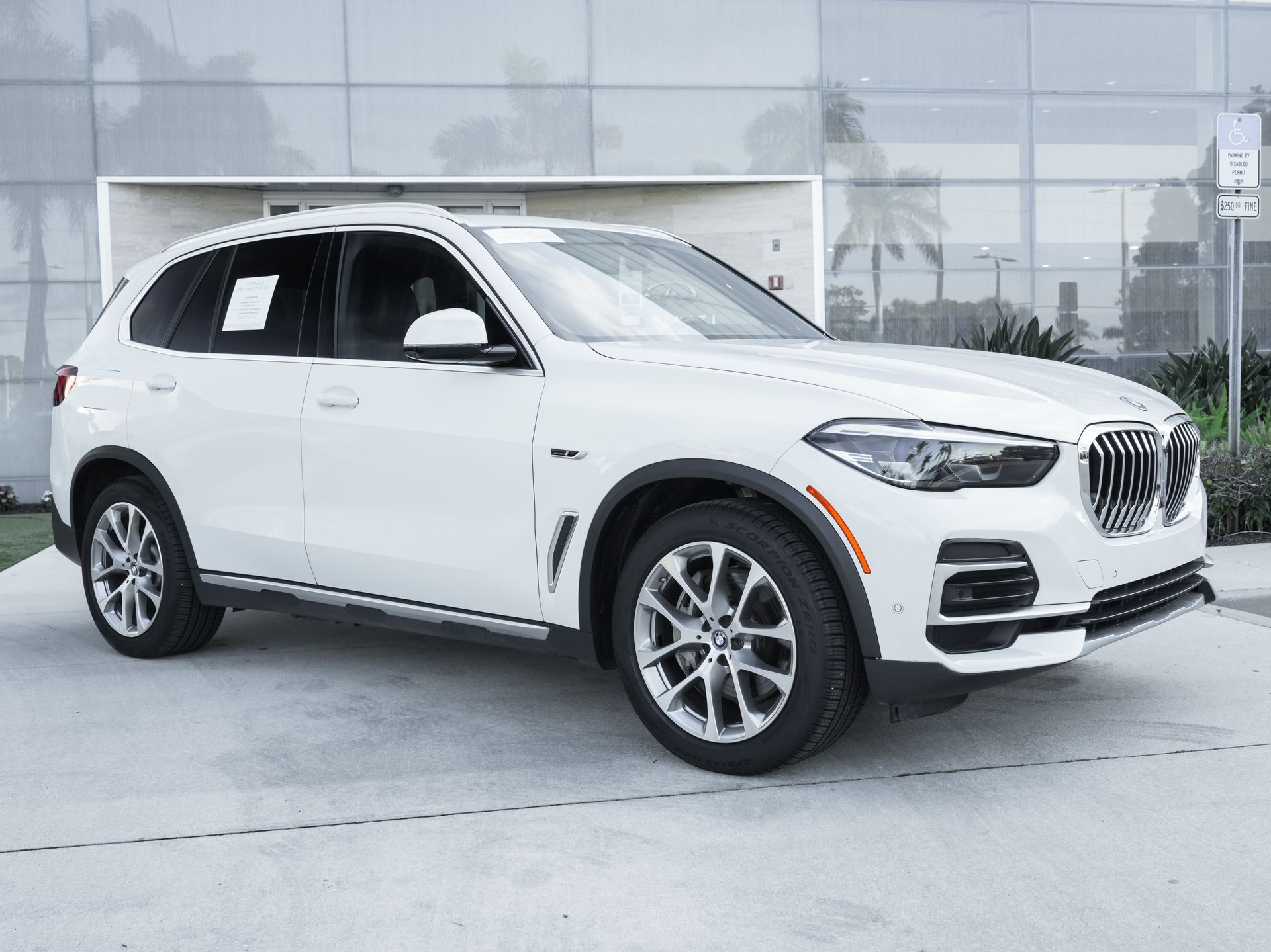 2023 BMW X5 45e - Photo 5