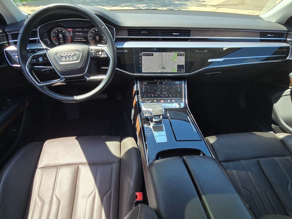 2022 Audi A8 L 55 Quattro photo 19