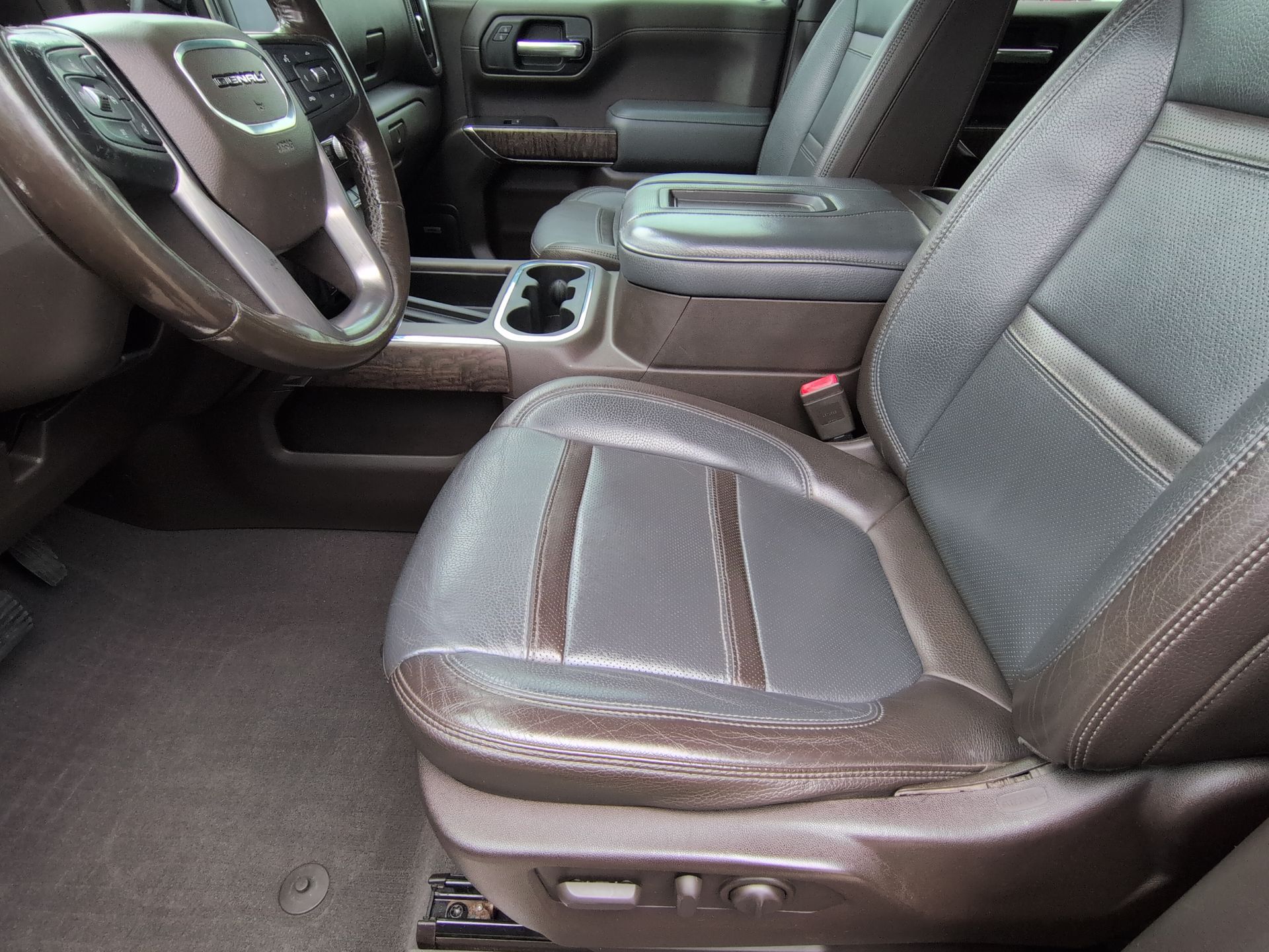 used 2019 GMC Sierra 1500 car, priced at $33,838