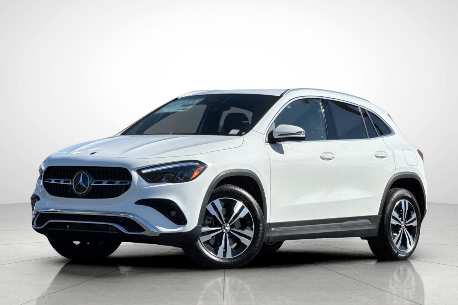 Polar White 2026 Mercedes-Benz GLA SUV / Crossover Front-Wheel Drive 8-Speed Dual Clutch