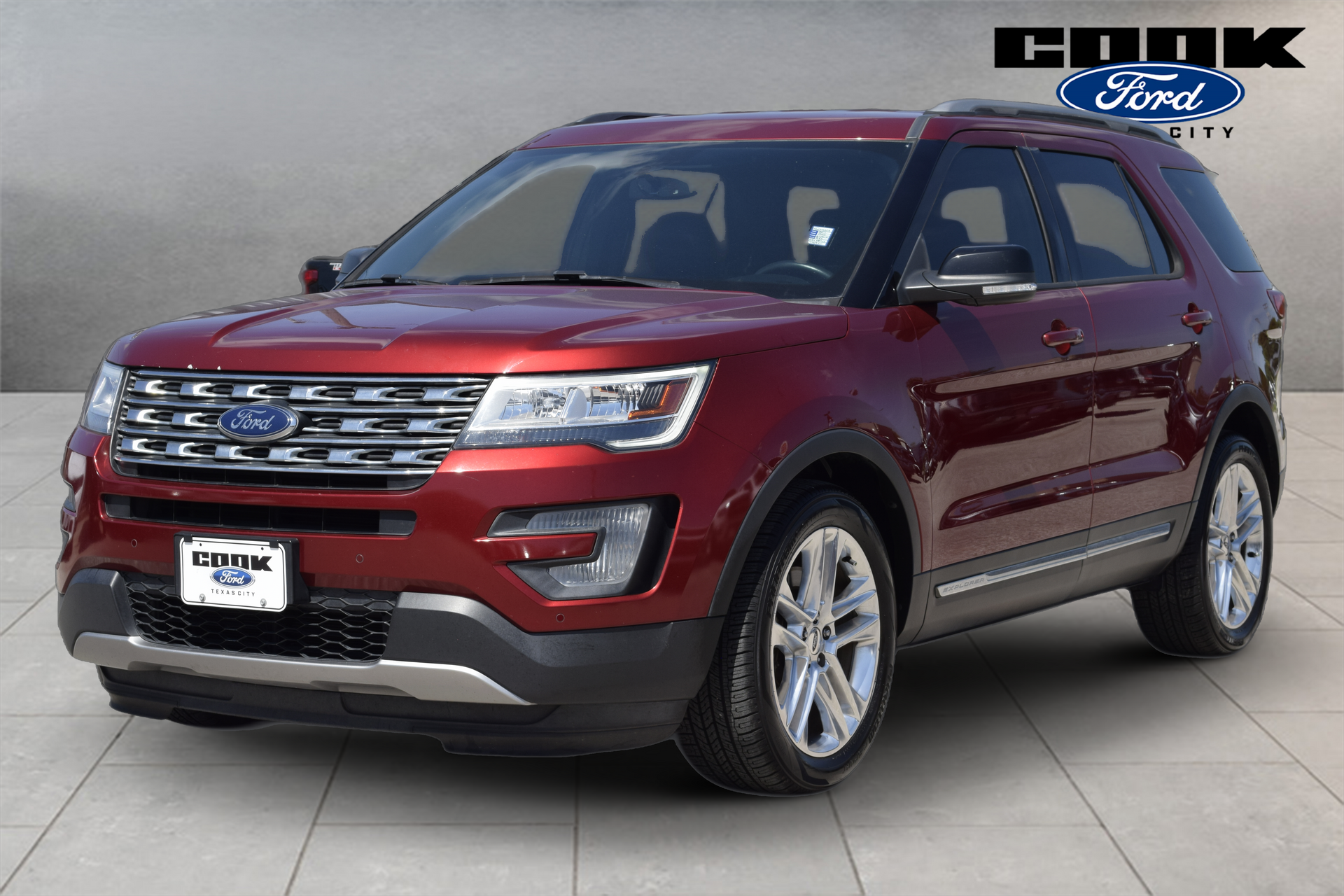 2017 Ford Explorer XLT Red at Autostrade