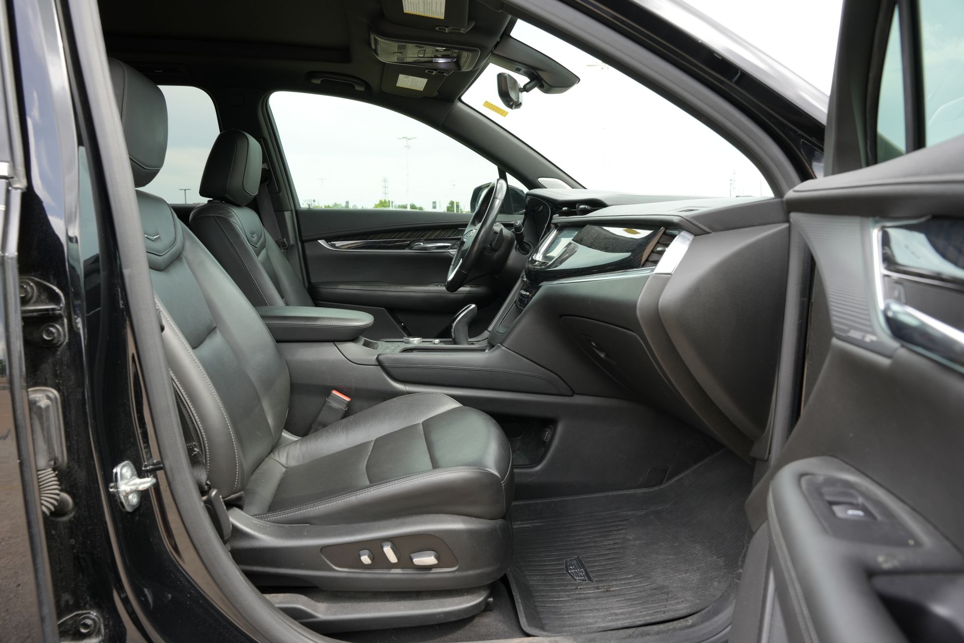 2020 Cadillac XT6 Premium Luxury Black at AutoSavvy Houston Northwest