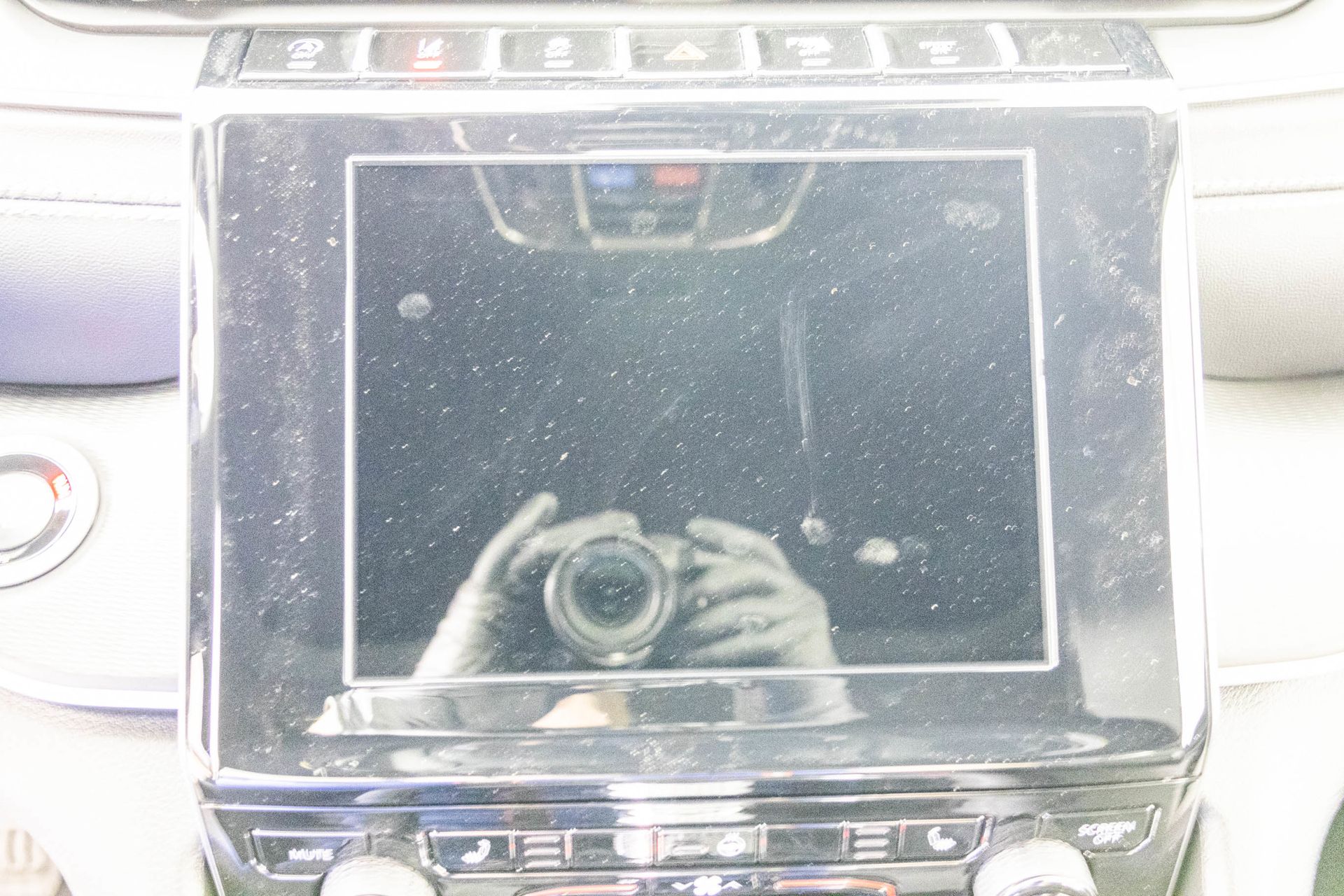 2025 JEEP GRAND CHEROKEE - Image 23