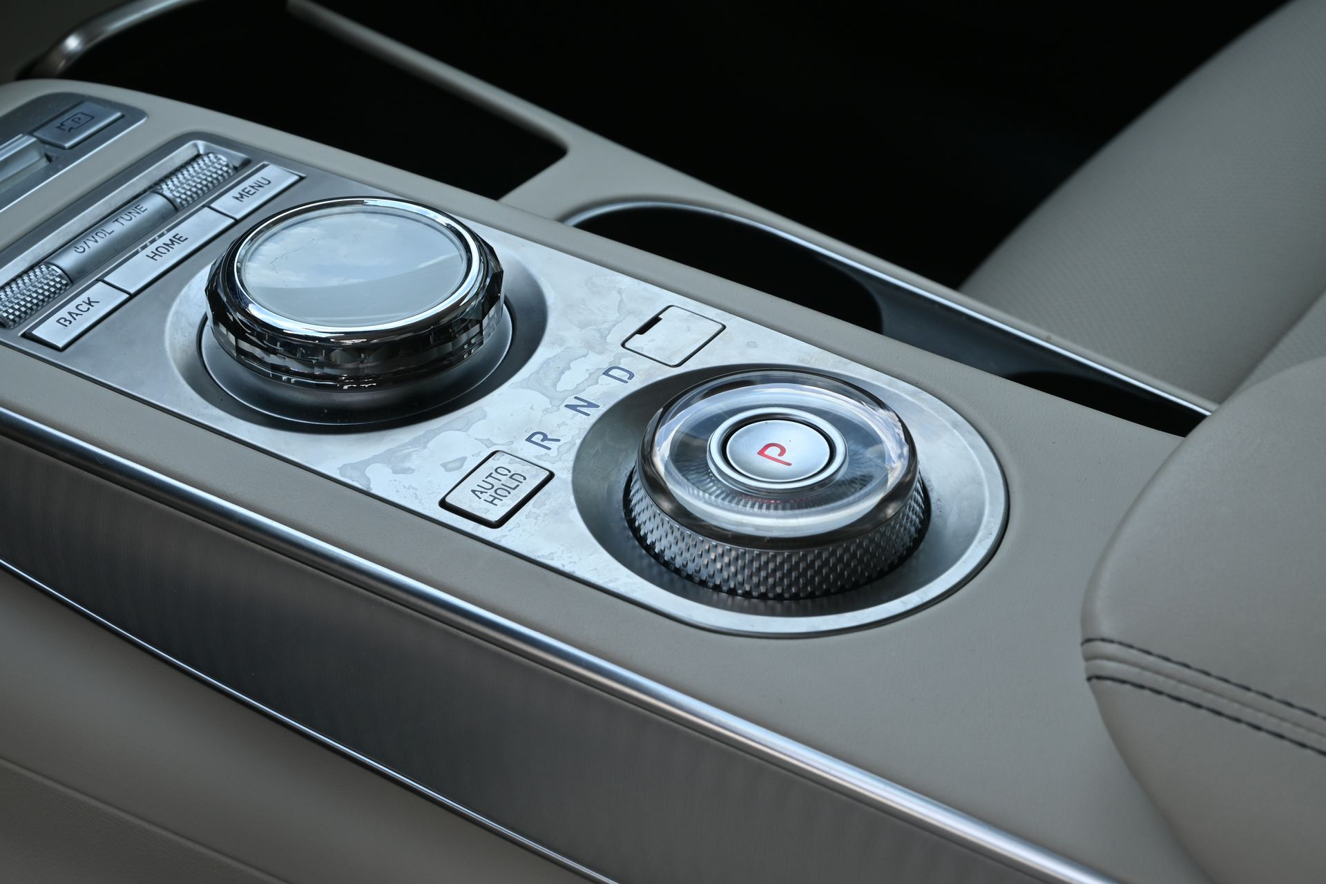 2024 Genesis GV70 2.5T Black at AutoSavvy Houston Southwest