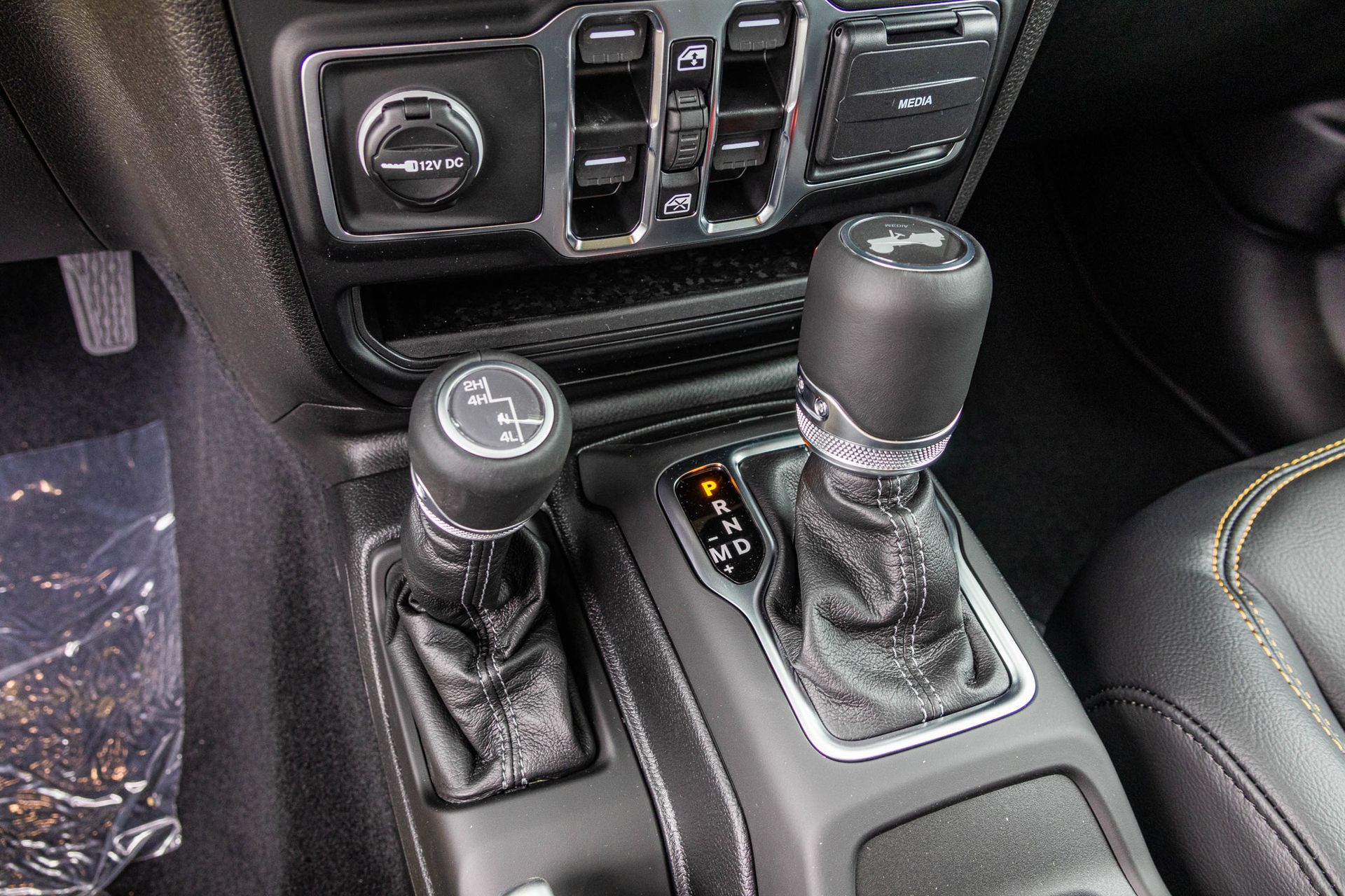 2025 JEEP WRANGLER - Image 28