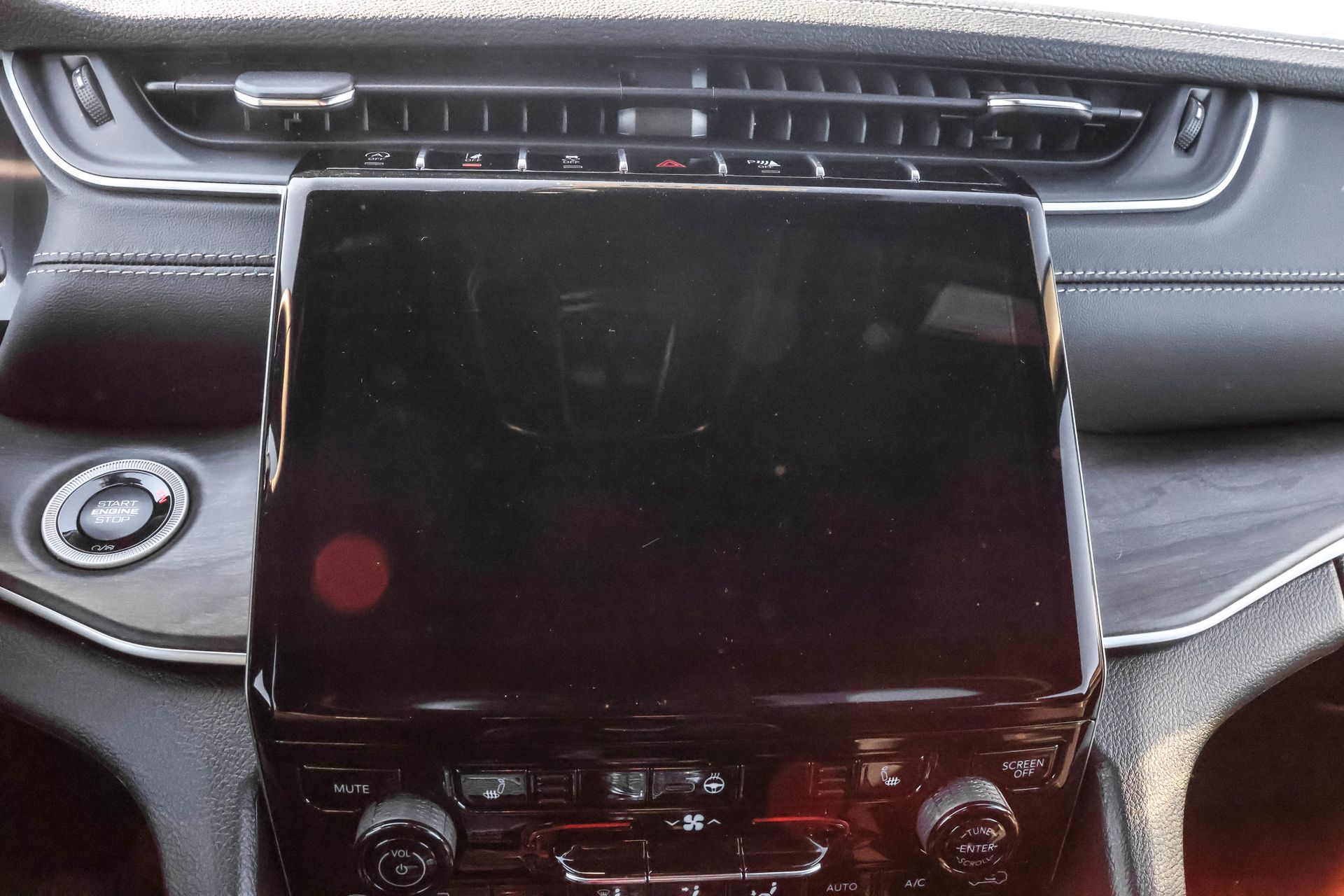 2025 JEEP GRAND CHEROKEE - Image 17