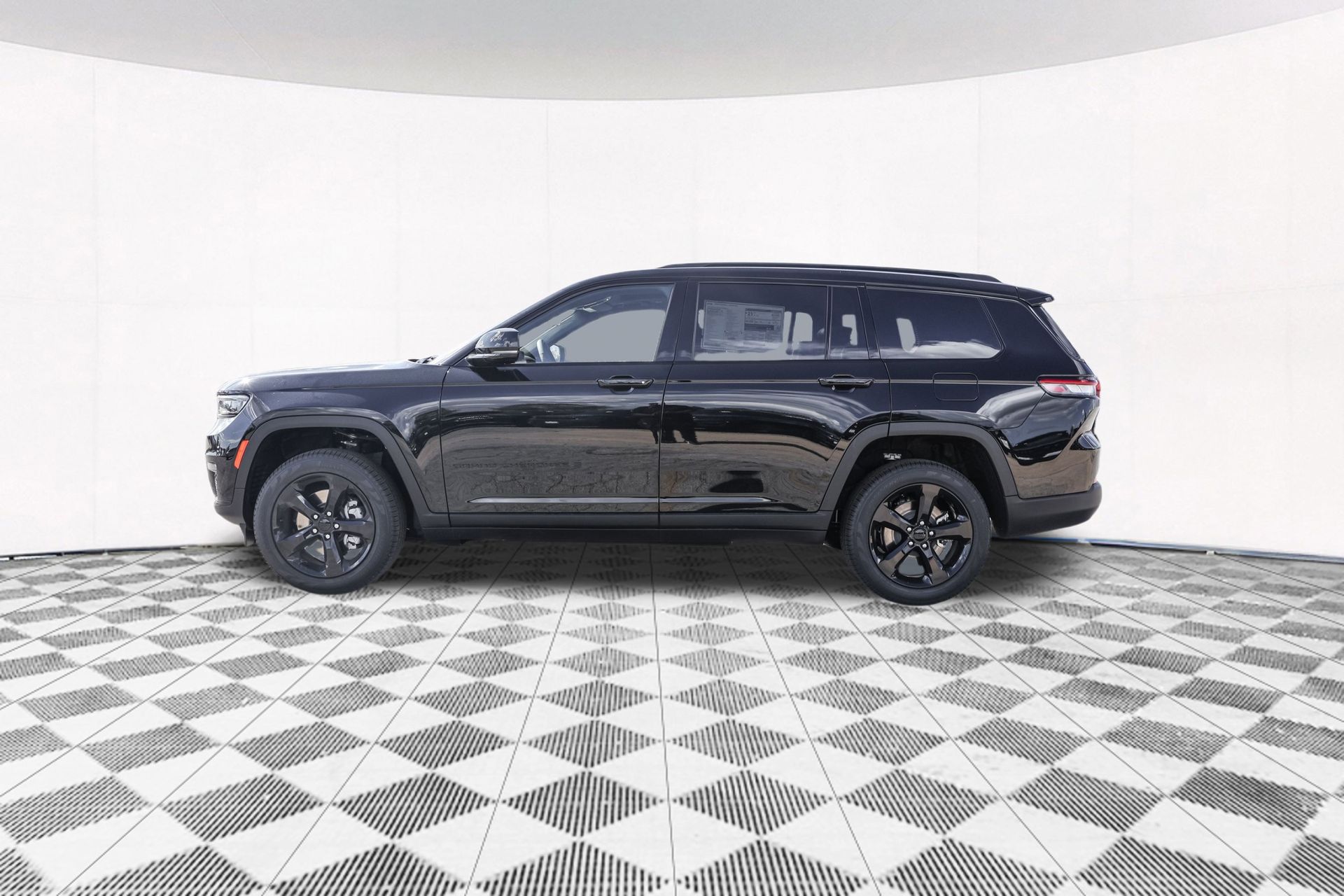 2025 JEEP GRAND CHEROKEE L - Image 11
