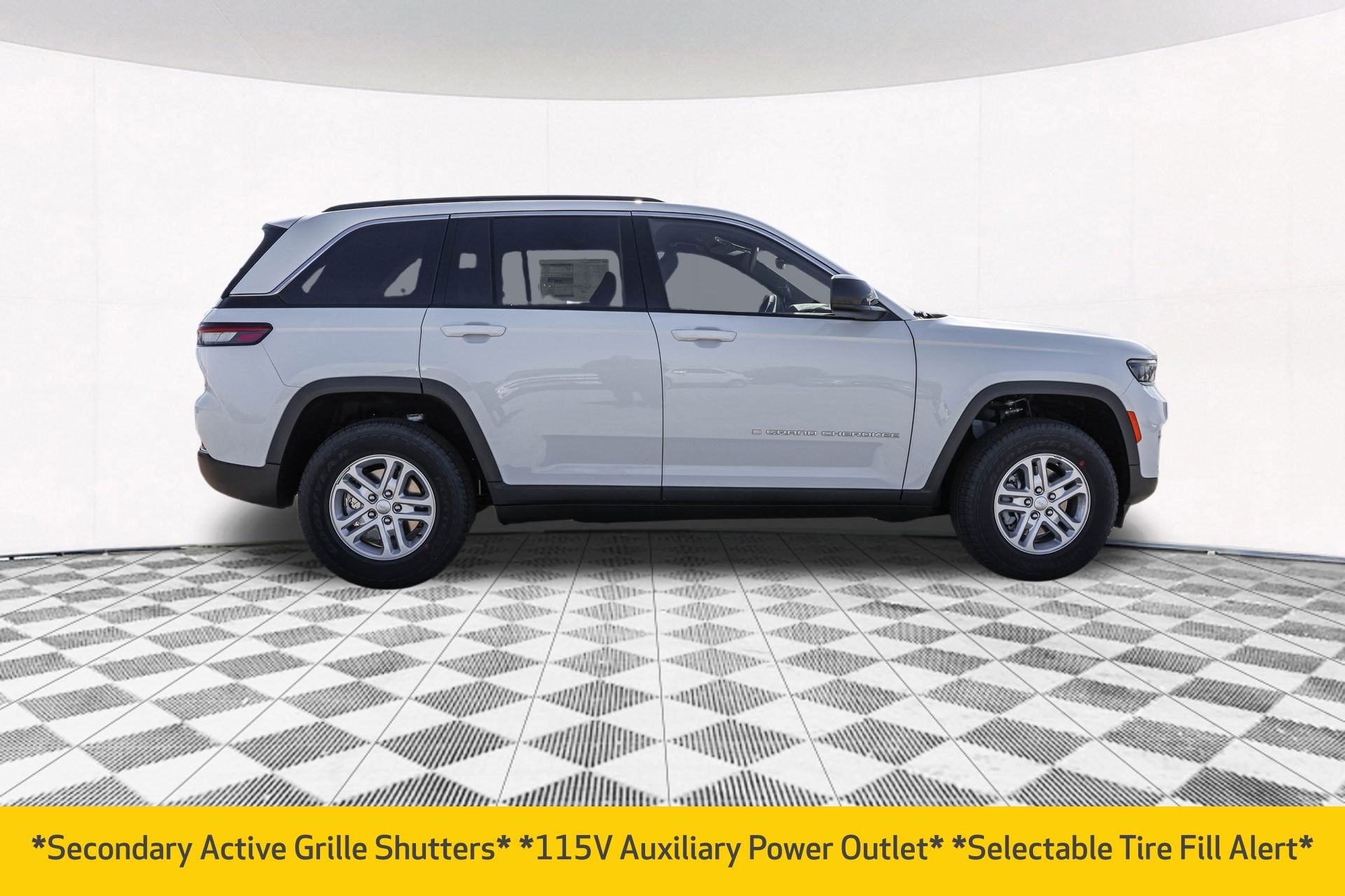 2025 JEEP GRAND CHEROKEE - Image 9