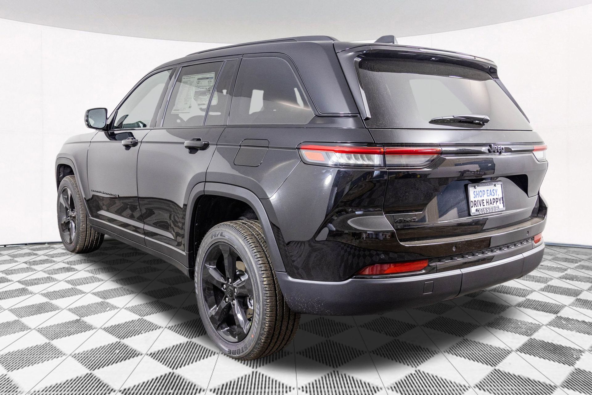 2025 JEEP GRAND CHEROKEE - Image 13