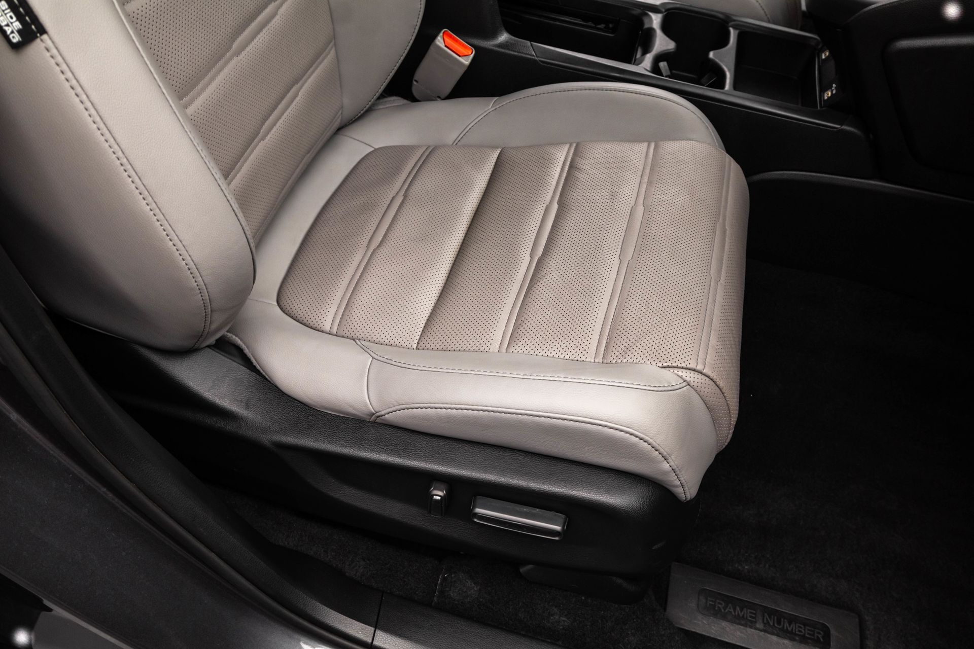 2022 HONDA CR-V - Image 38