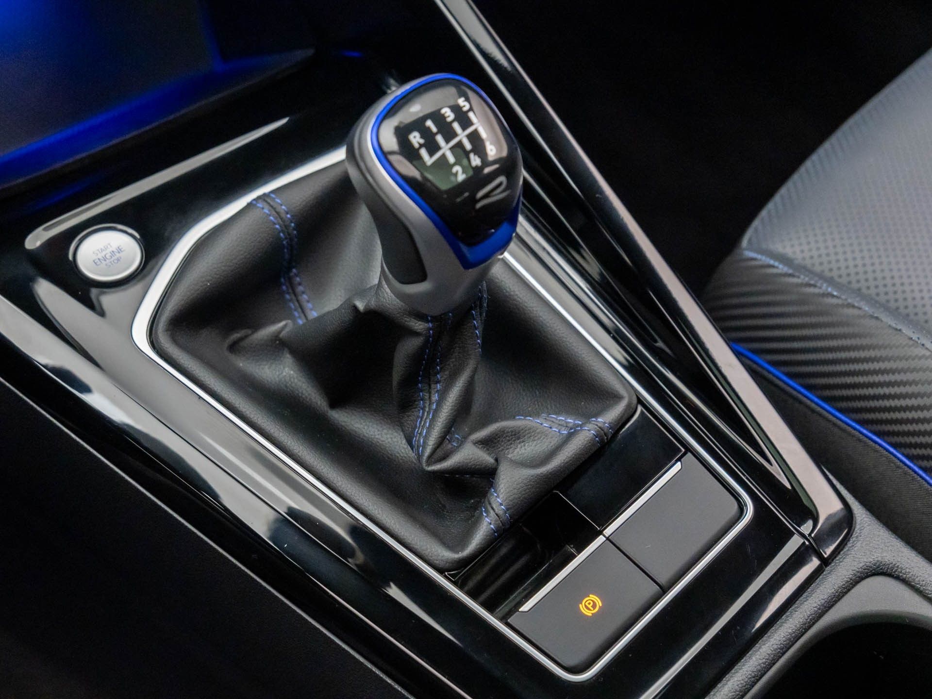 2024 Volkswagen Golf R 2.0T photo