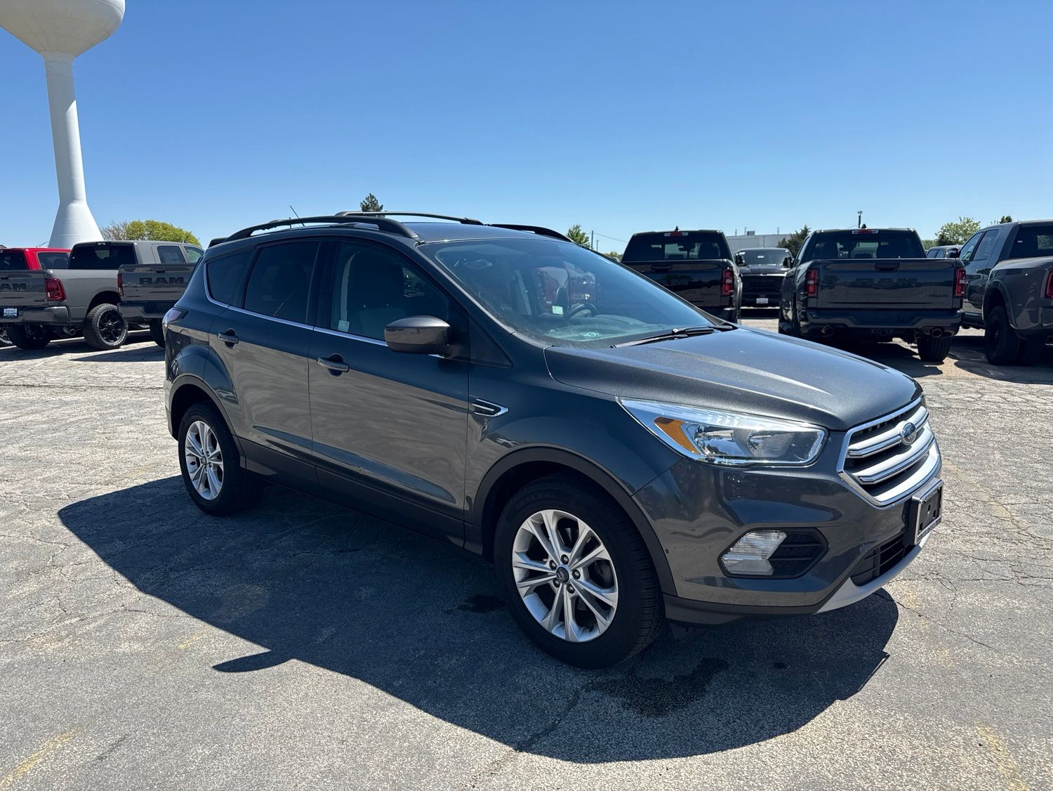Used 2017 Ford Escape SE with VIN 1FMCU0GD6HUE66655 for sale in Naperville, IL