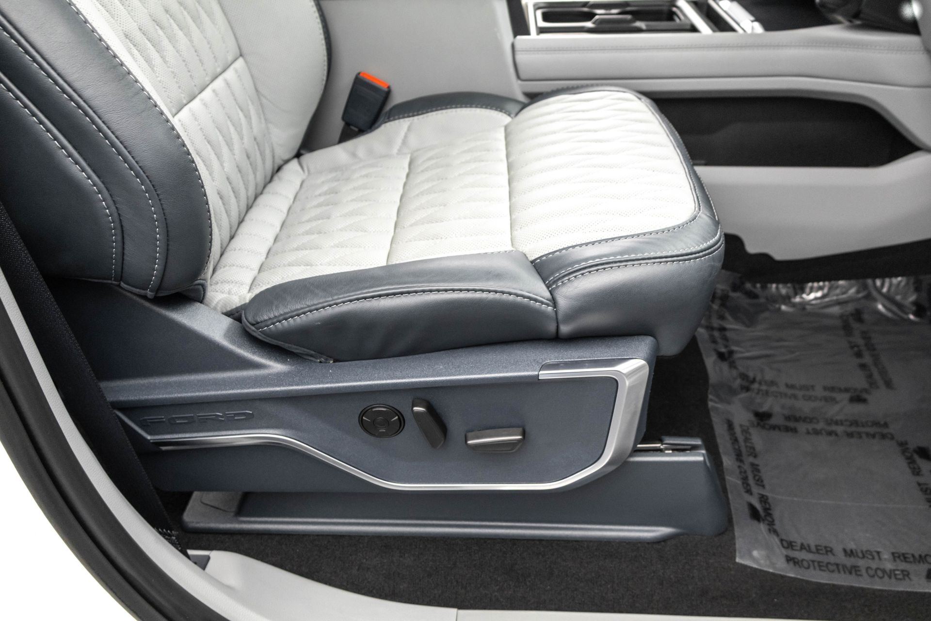 2024 FORD F-350 - Image 42