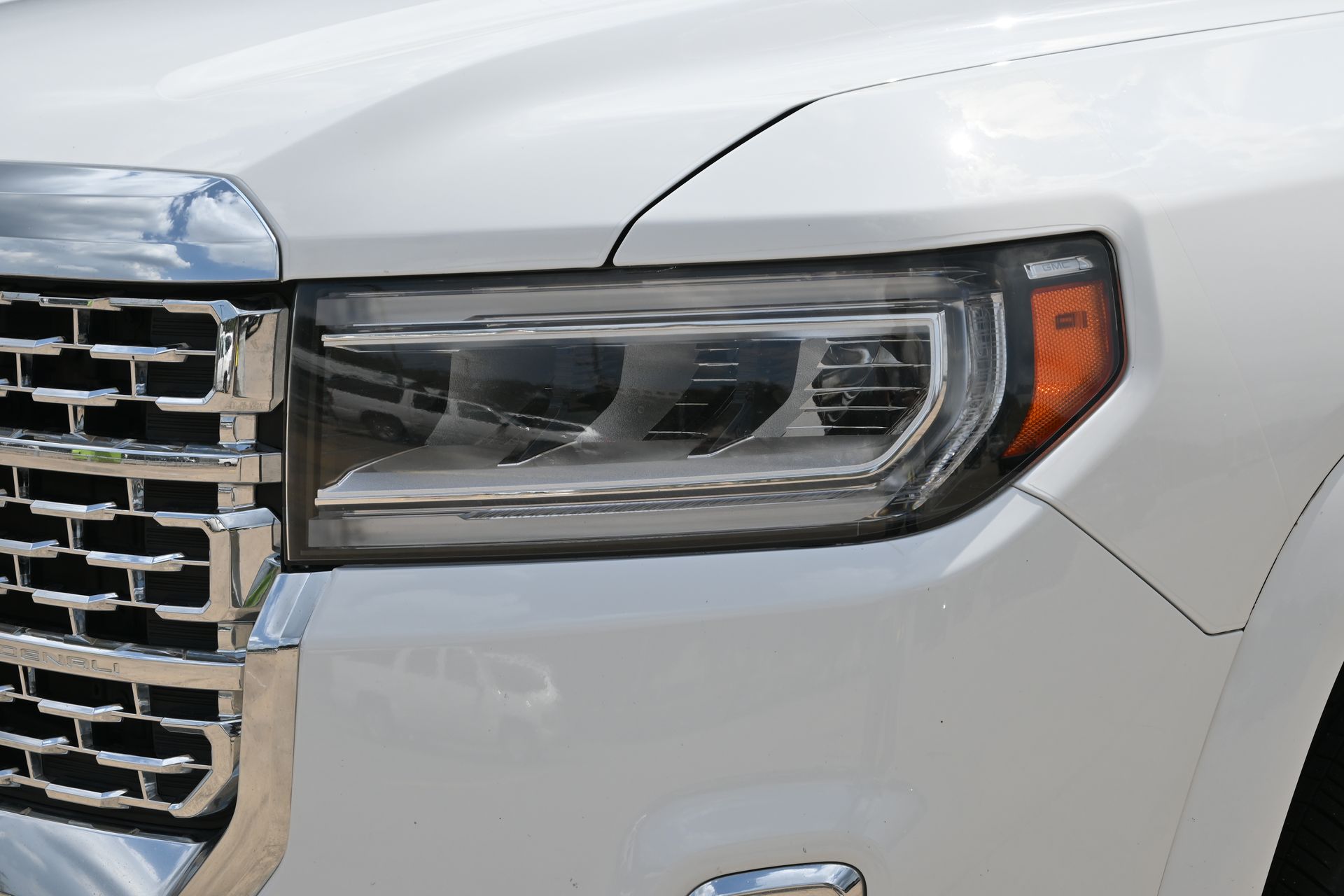 2023 GMC Acadia Denali White at Bayway Cadillac of The Woodlands