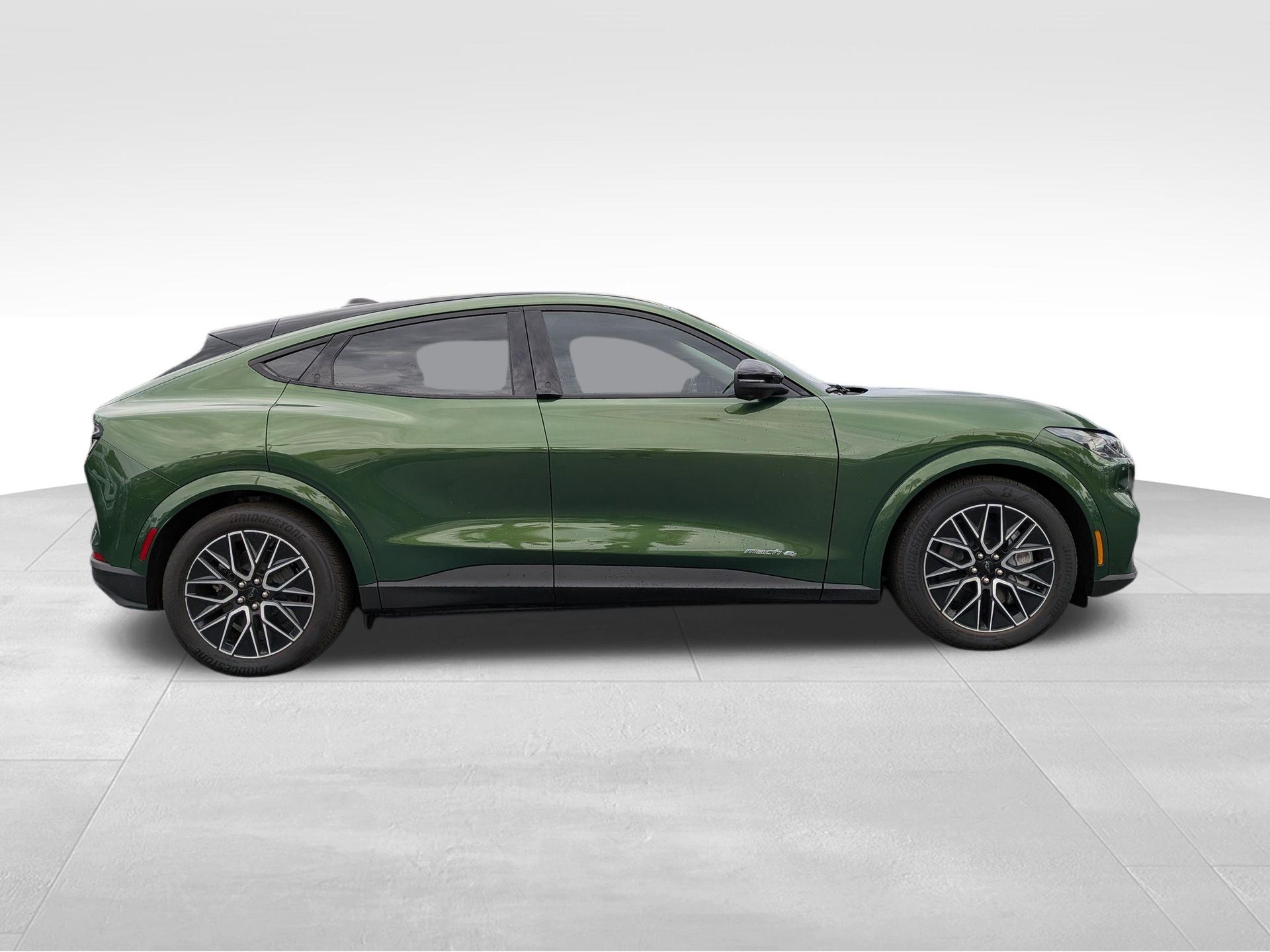 2025 Ford Mustang Mach-E Premium - 3