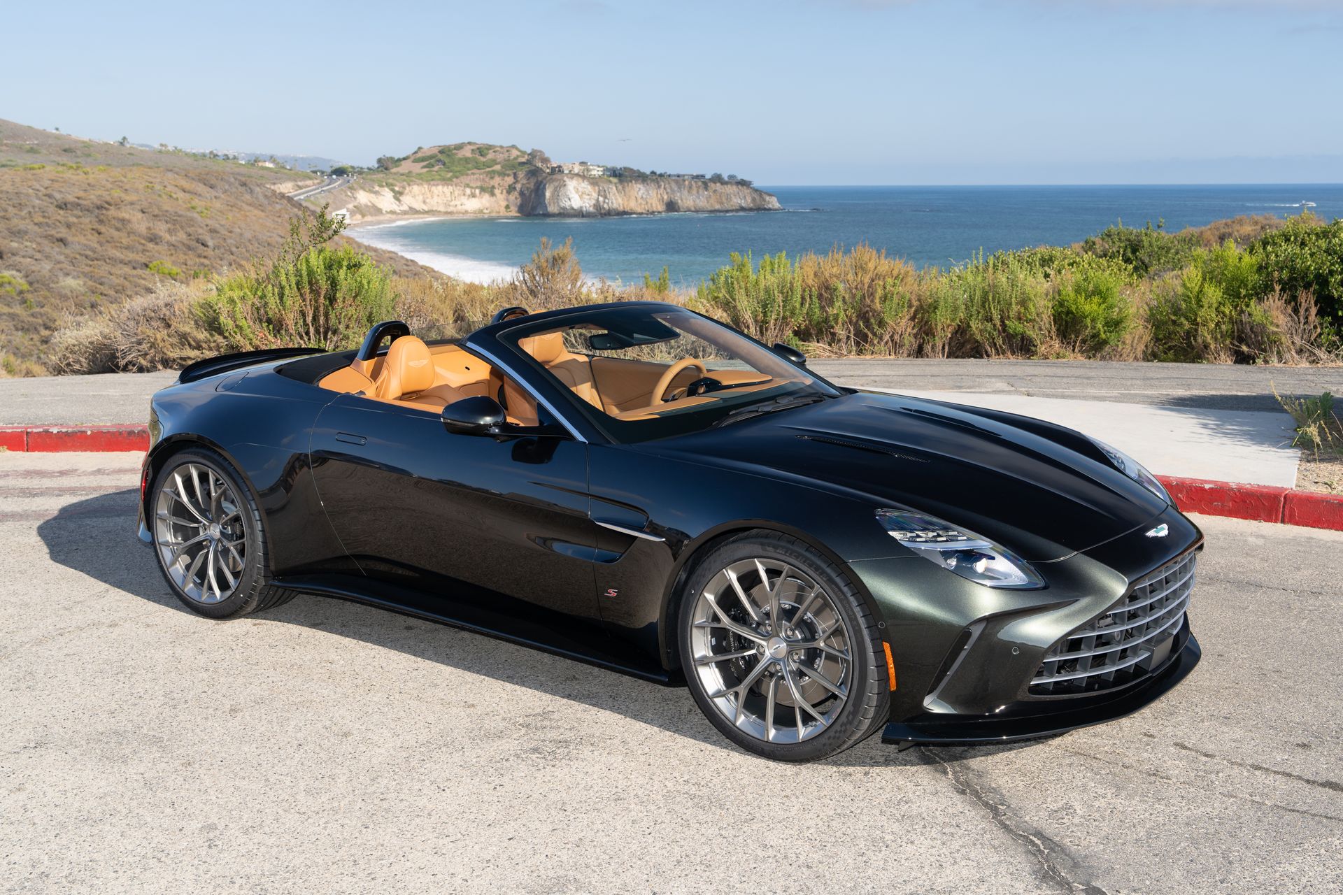 2026 Aston Martin Vantage 4.0 V8 Roadster's photo