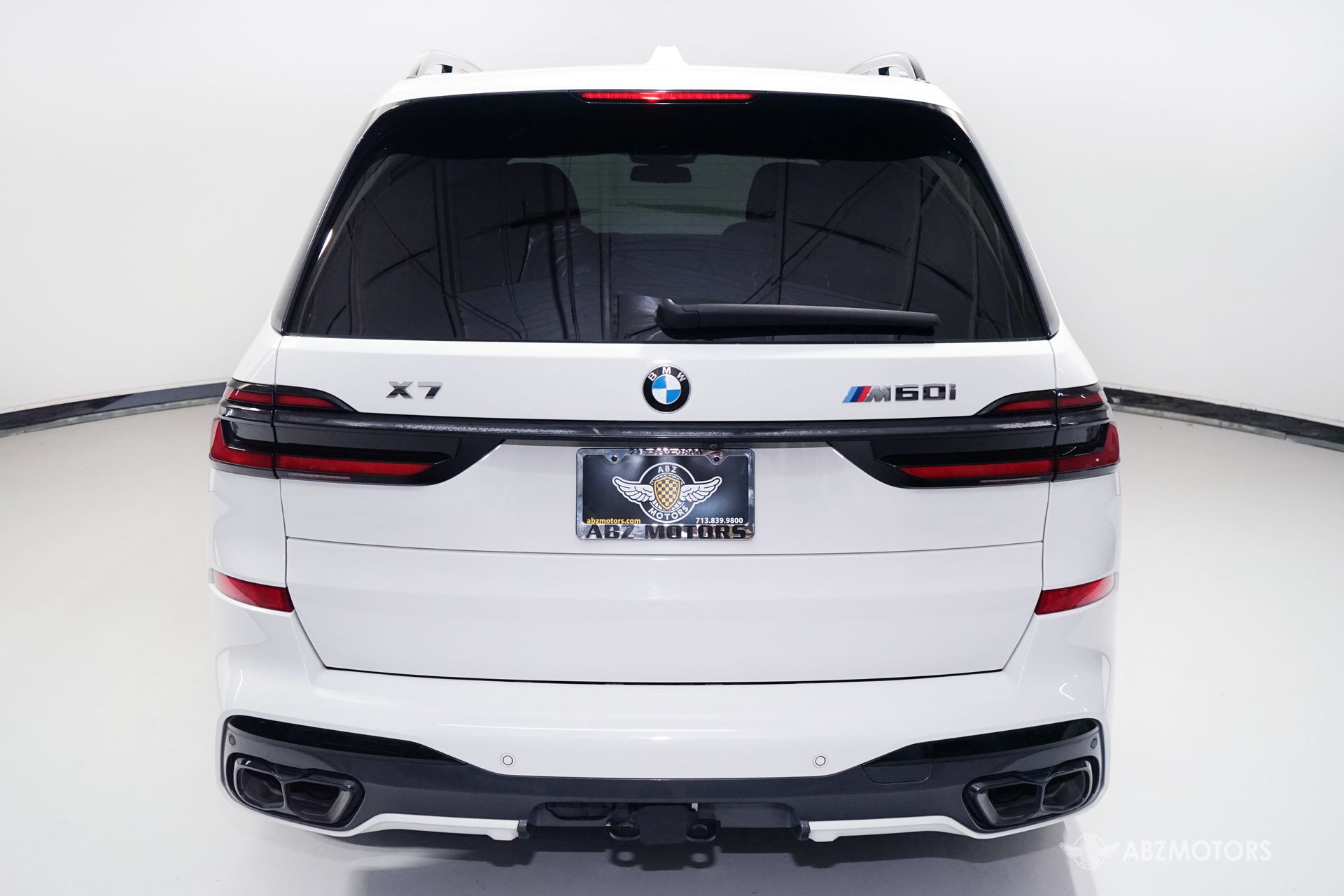 View vehicle photo 7