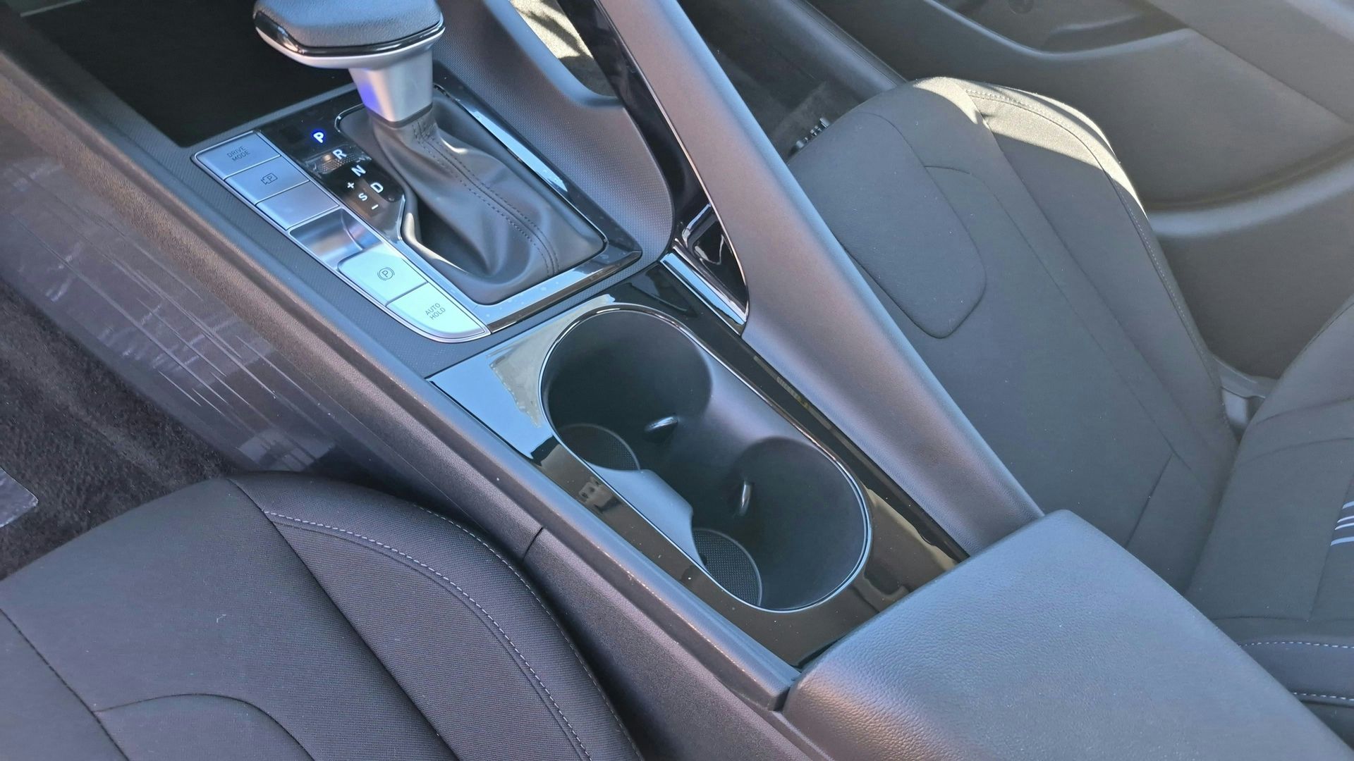 2026 Hyundai Elantra Hybrid