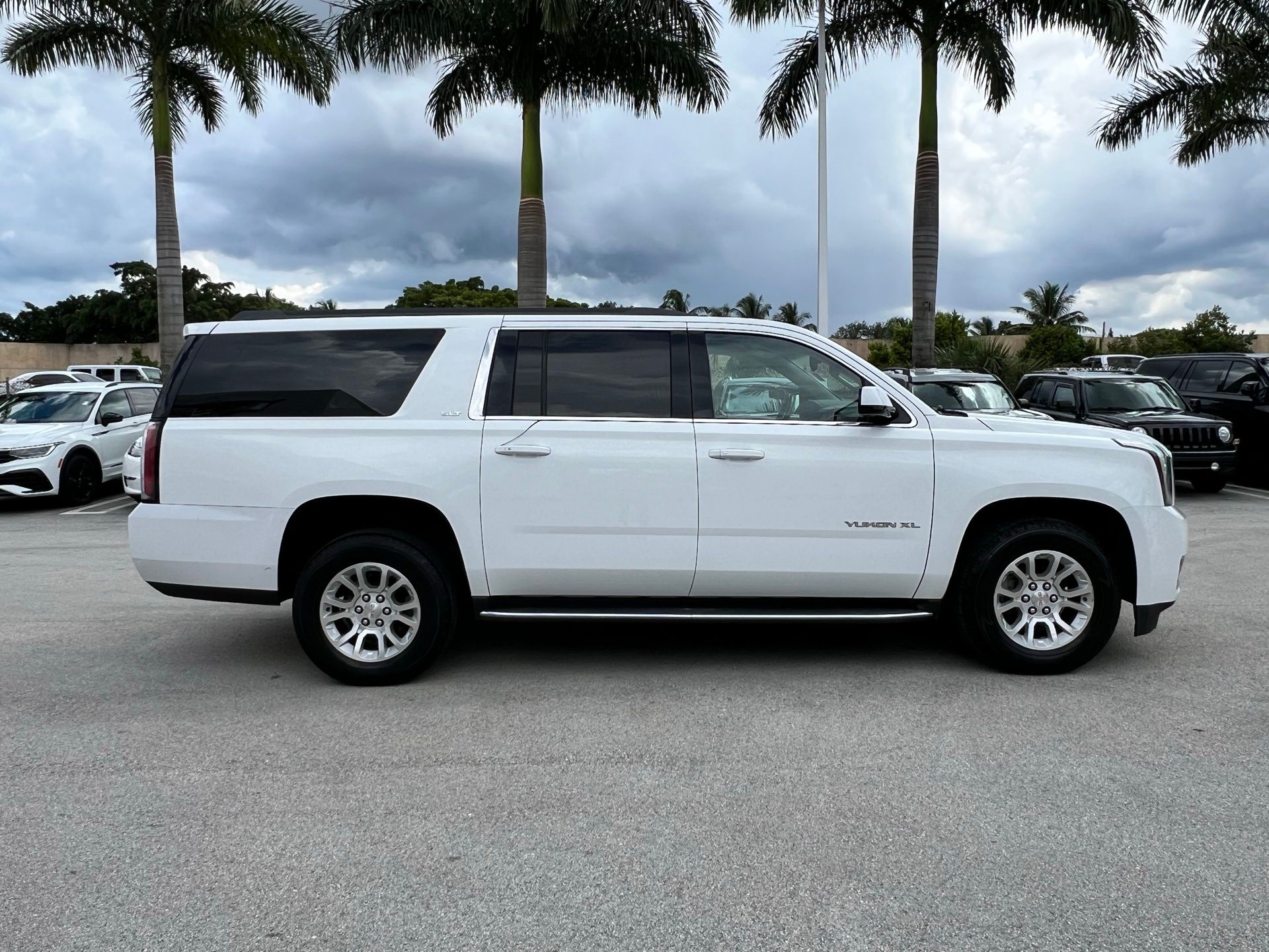 2016 GMC Yukon XL SLT 25