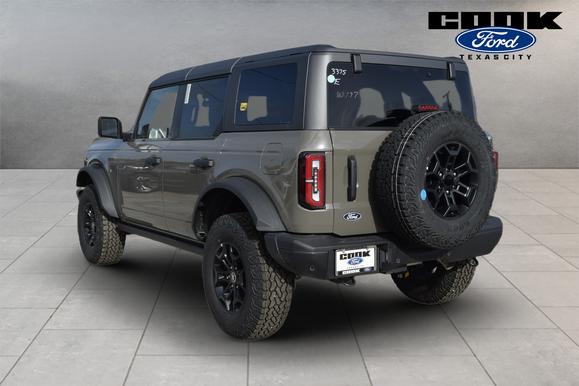 2026 Ford Bronco Badlands Gray at Cook Ford