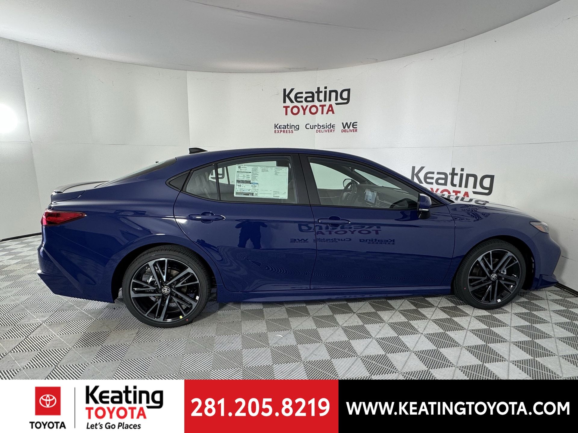 View vehicle photo 5