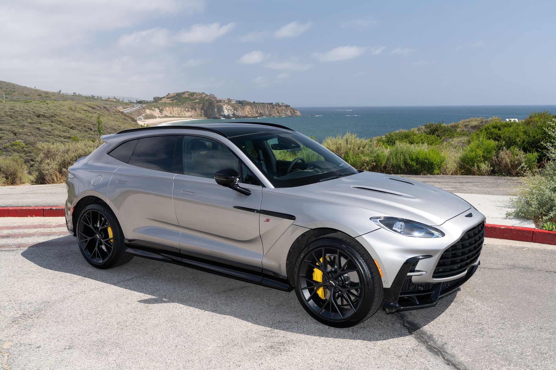 2026 Aston Martin DBX 4.0 V8 S AWD's photo